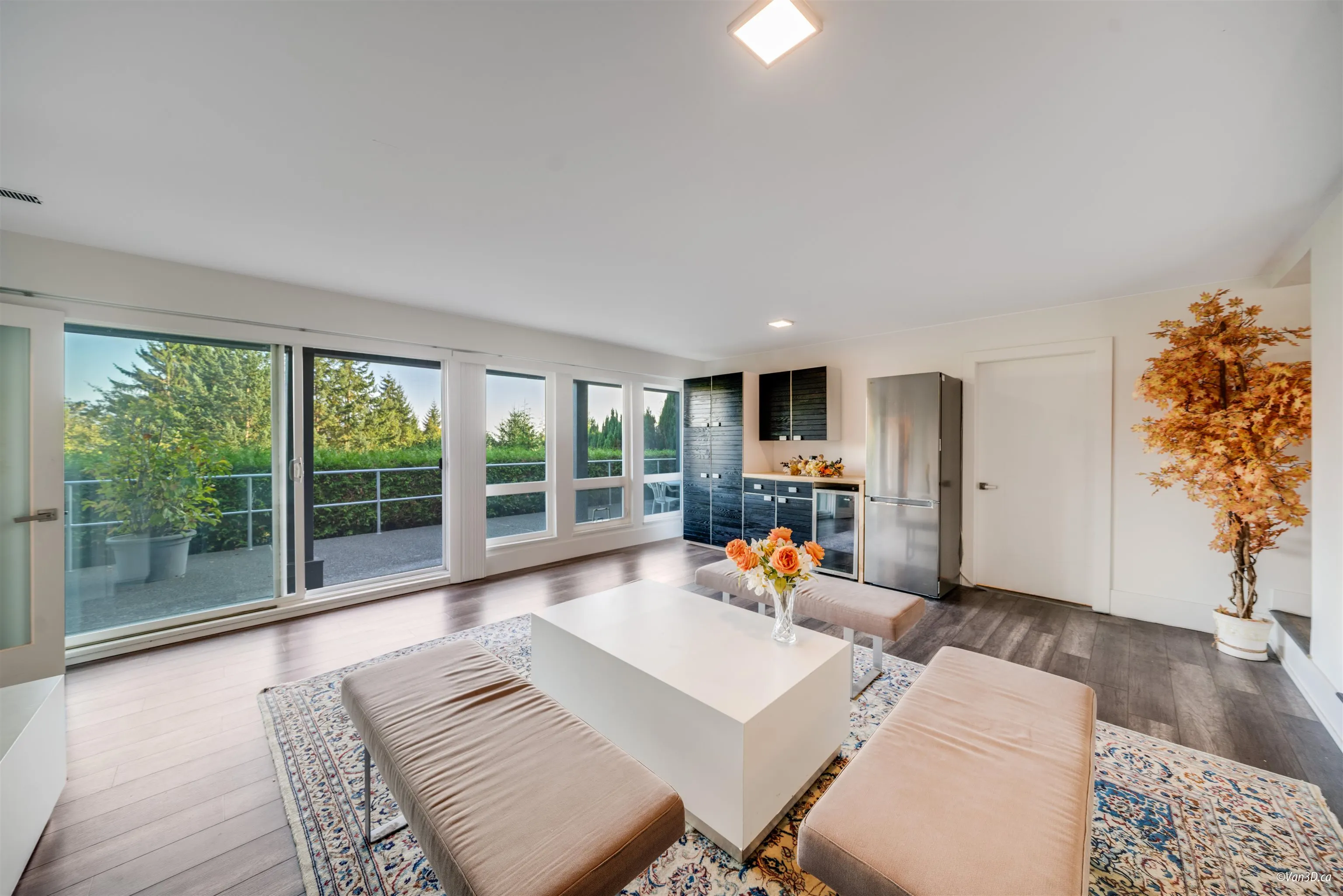 1135 Groveland Court