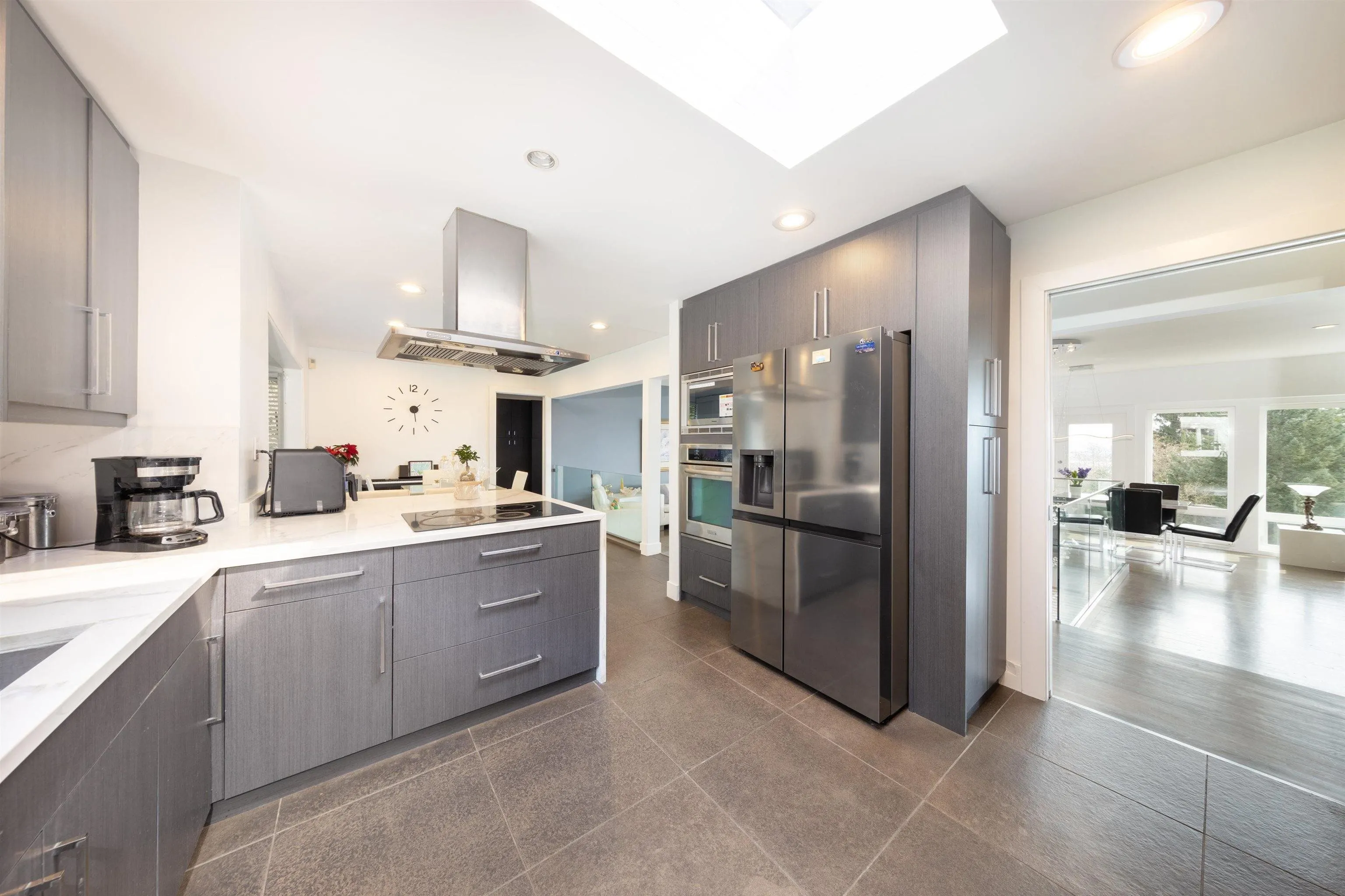 1135 Groveland Court