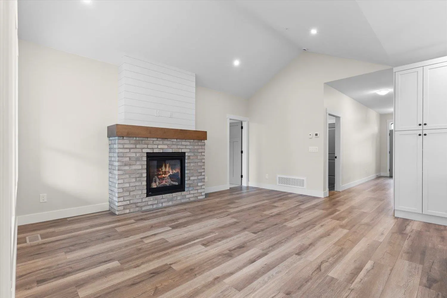 75 46211 Promontory Road