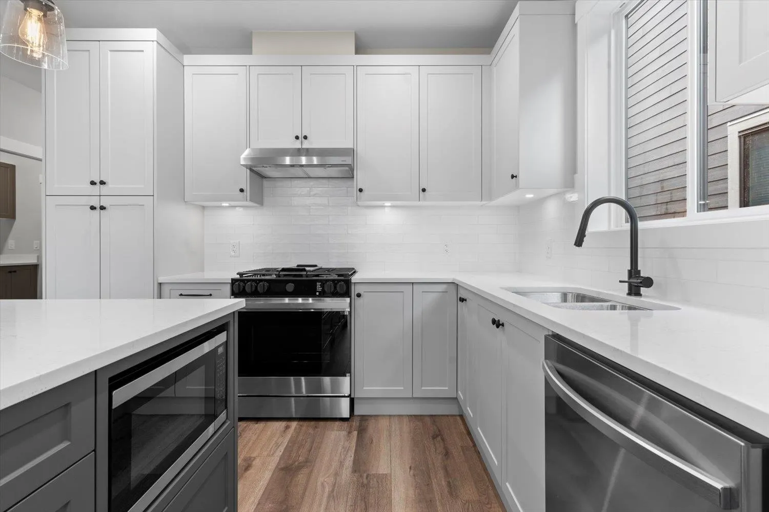 75 46211 Promontory Road