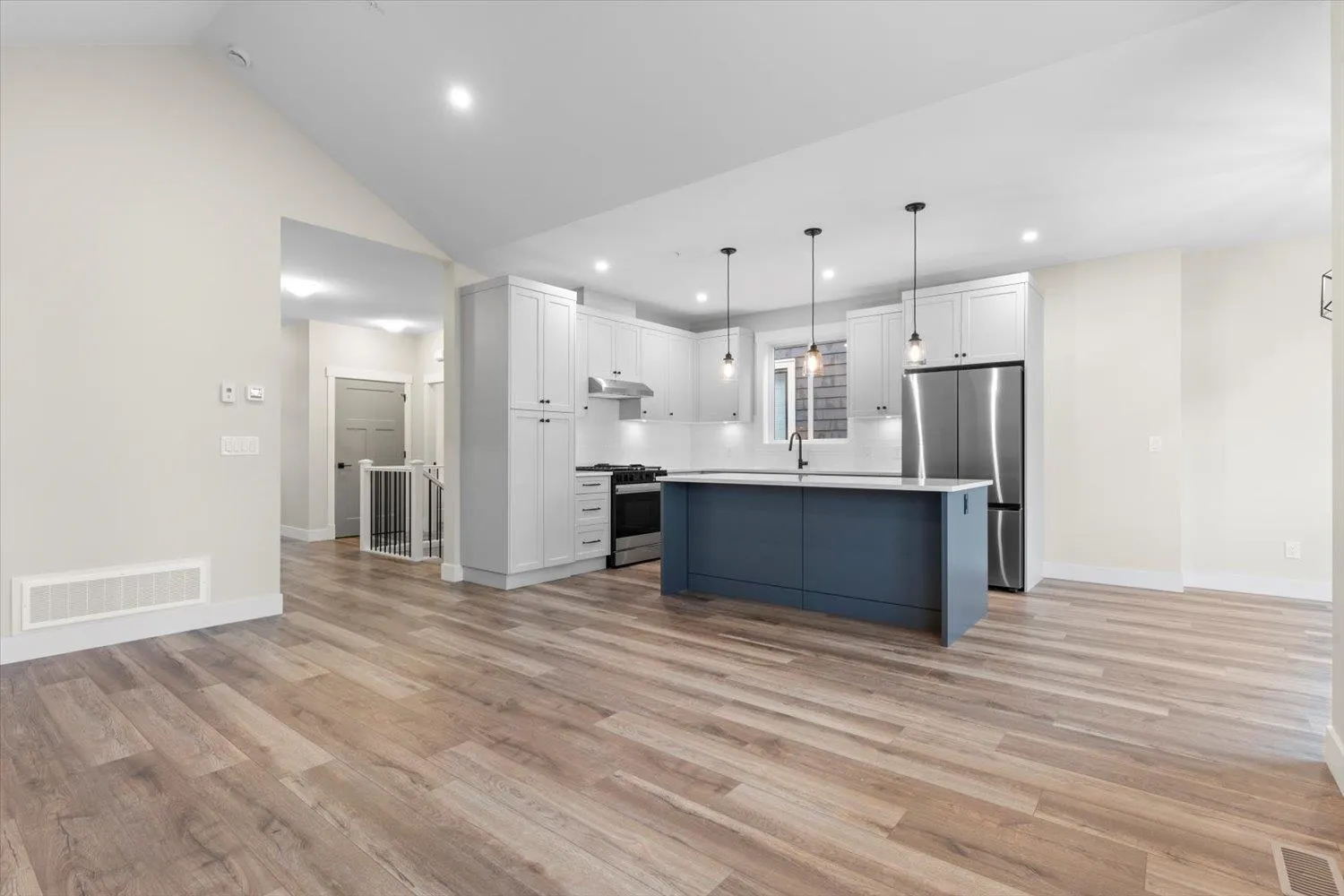 75 46211 Promontory Road