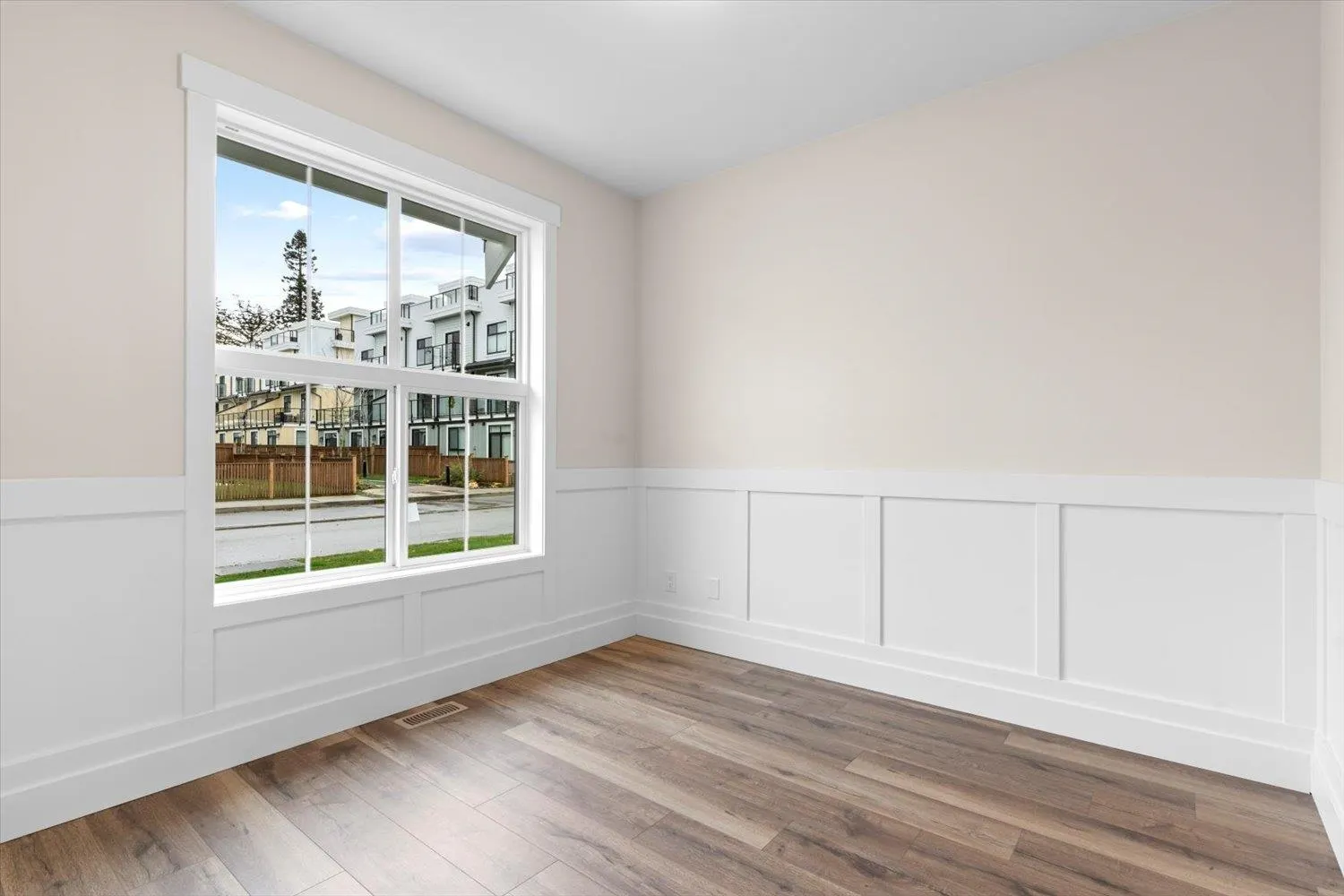 75 46211 Promontory Road