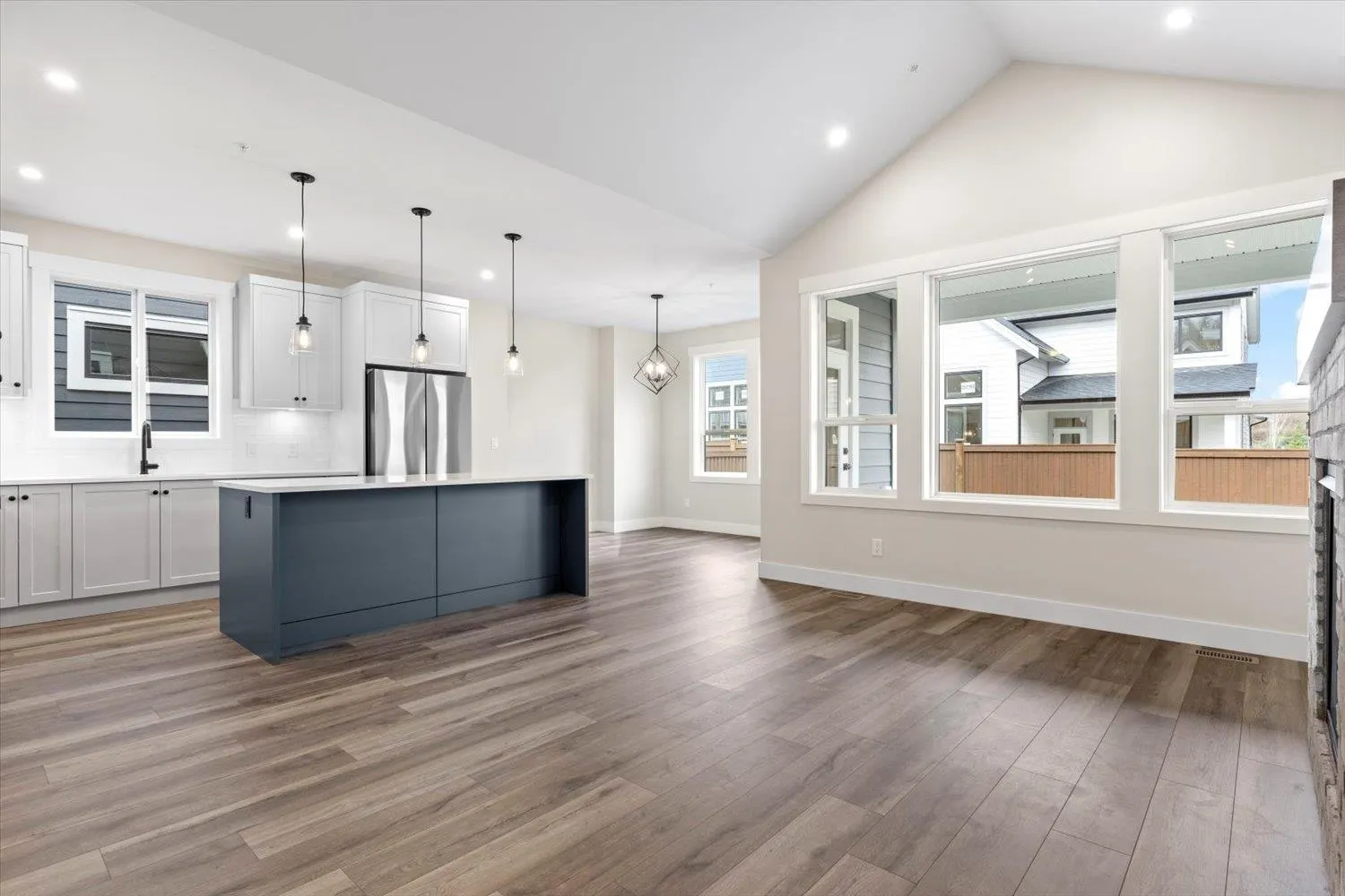 75 46211 Promontory Road