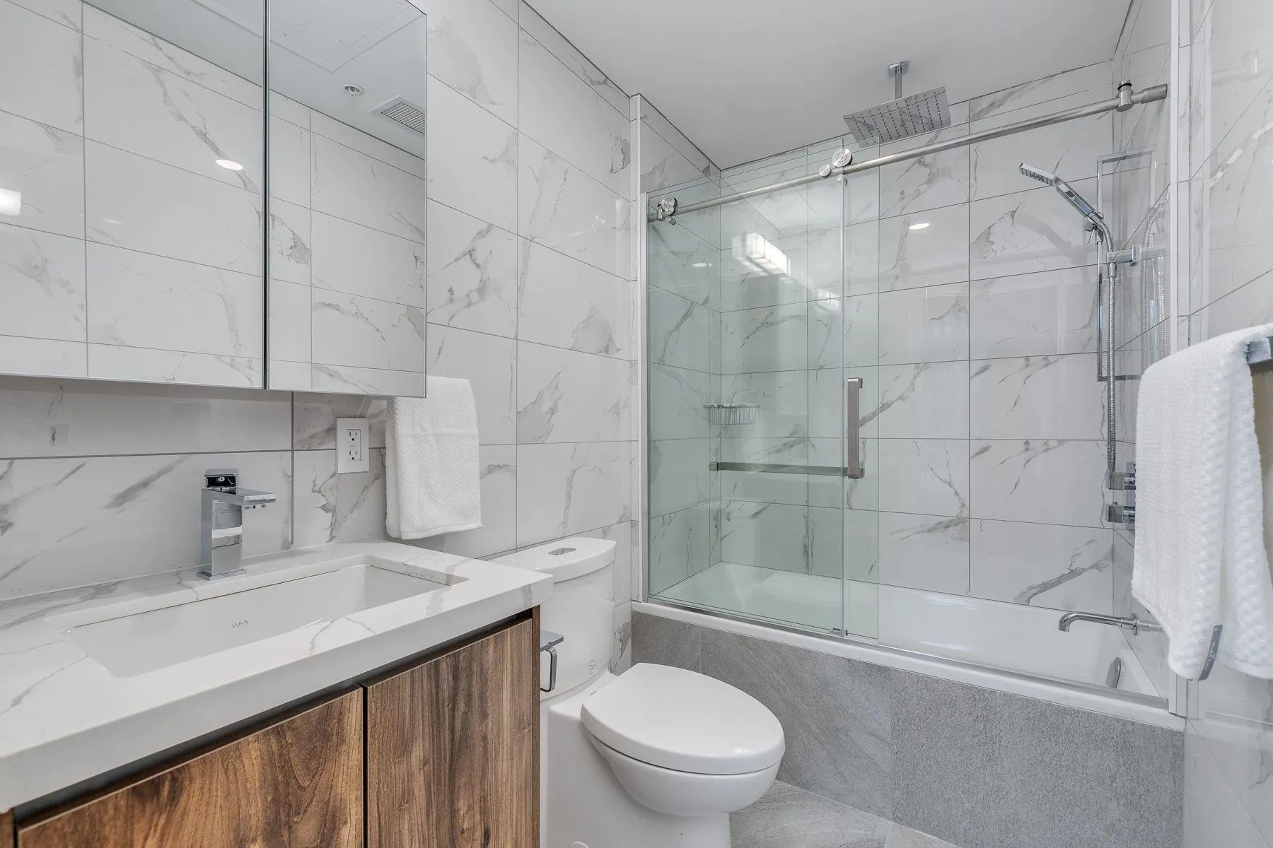 405 1170 Barclay Street