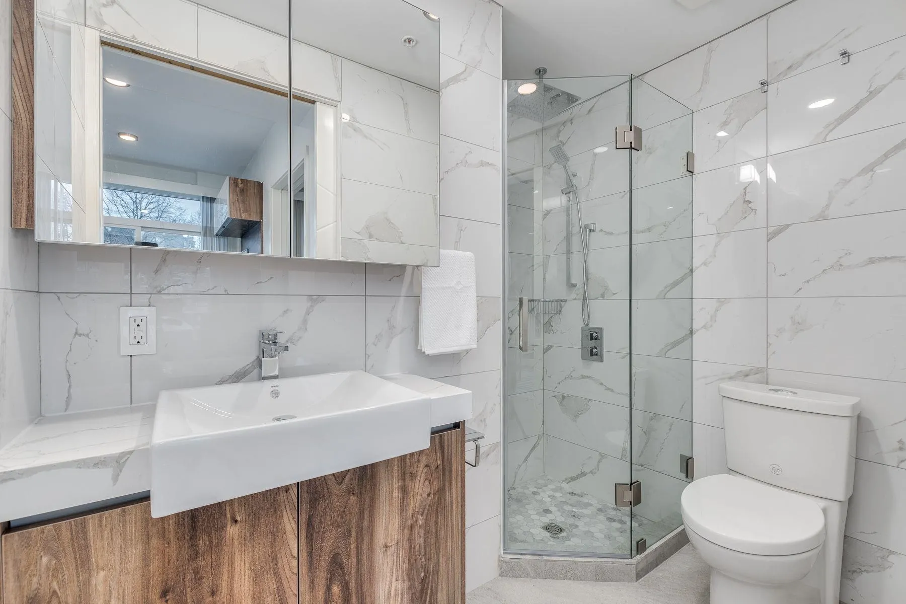 405 1170 Barclay Street