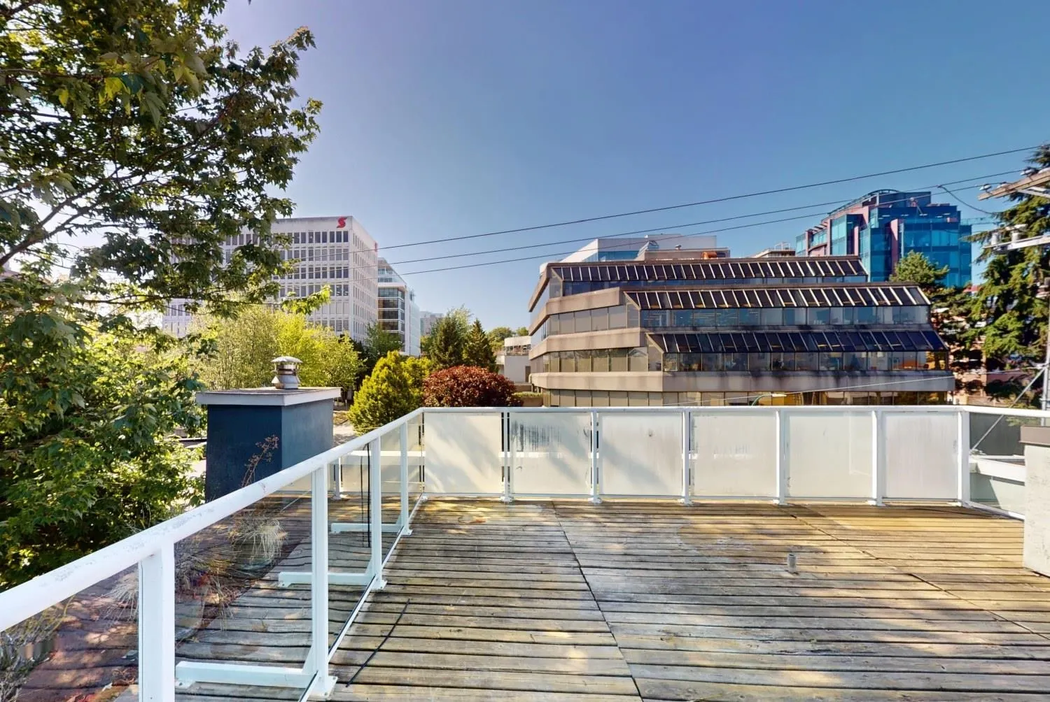 2395 Oak Street