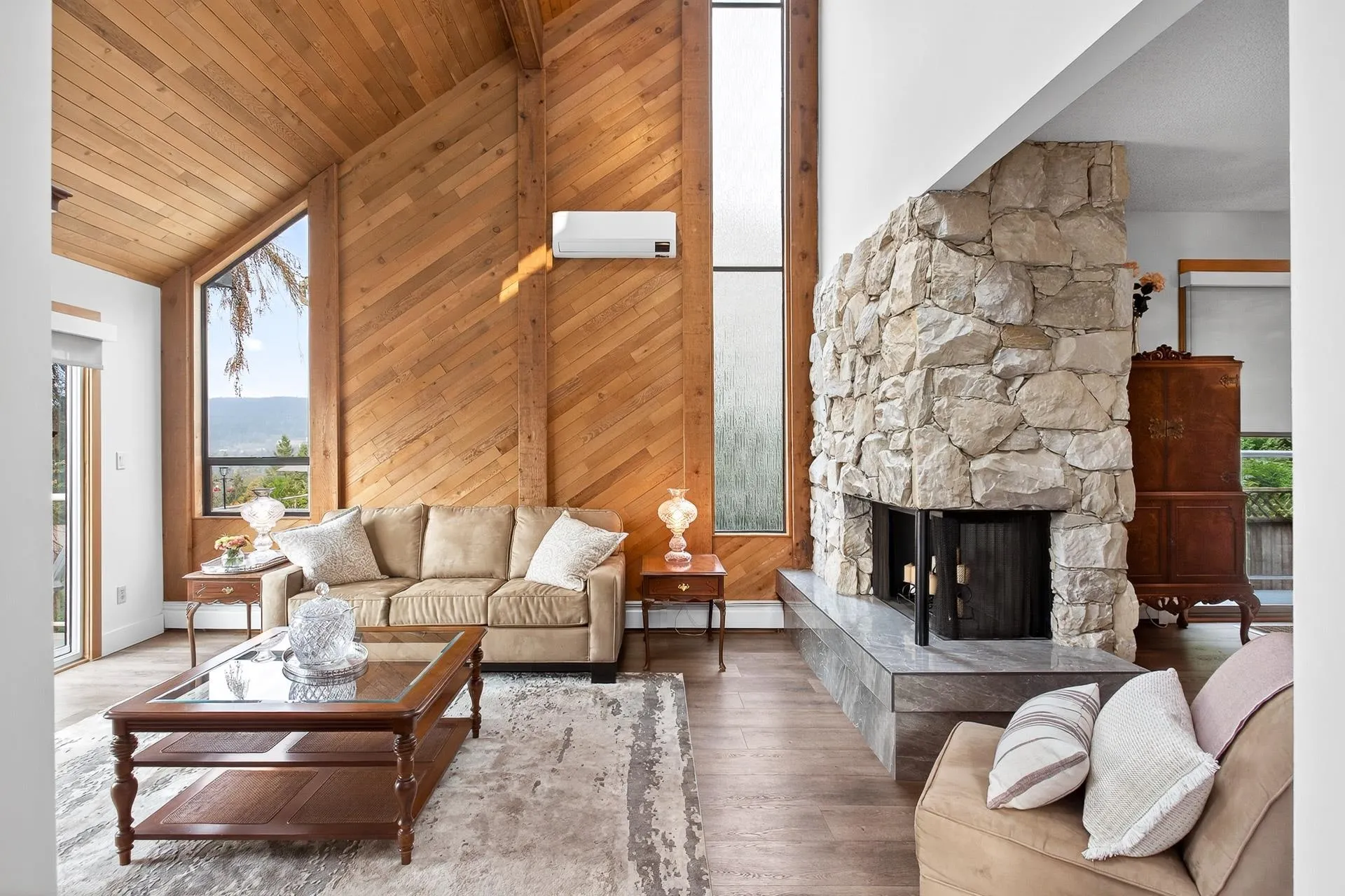 15 Crawford Bay
