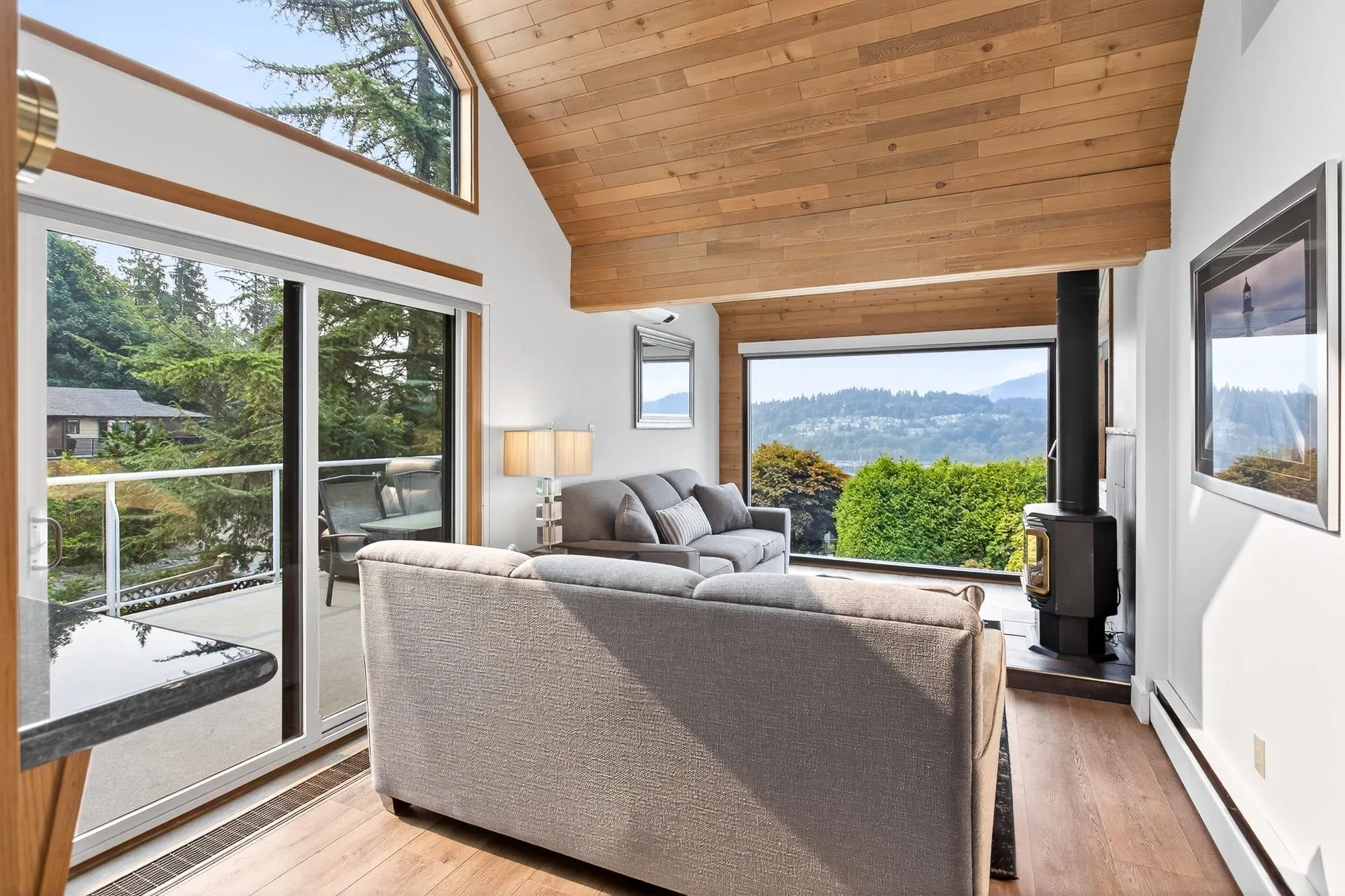 15 Crawford Bay
