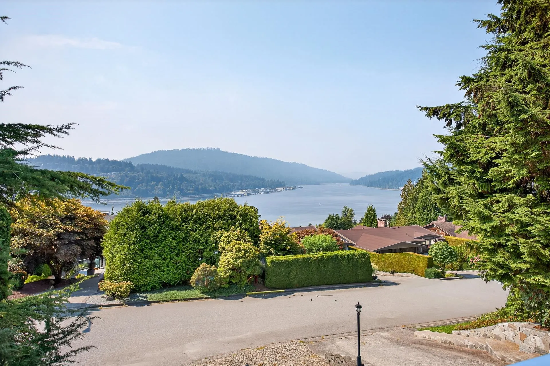 15 Crawford Bay