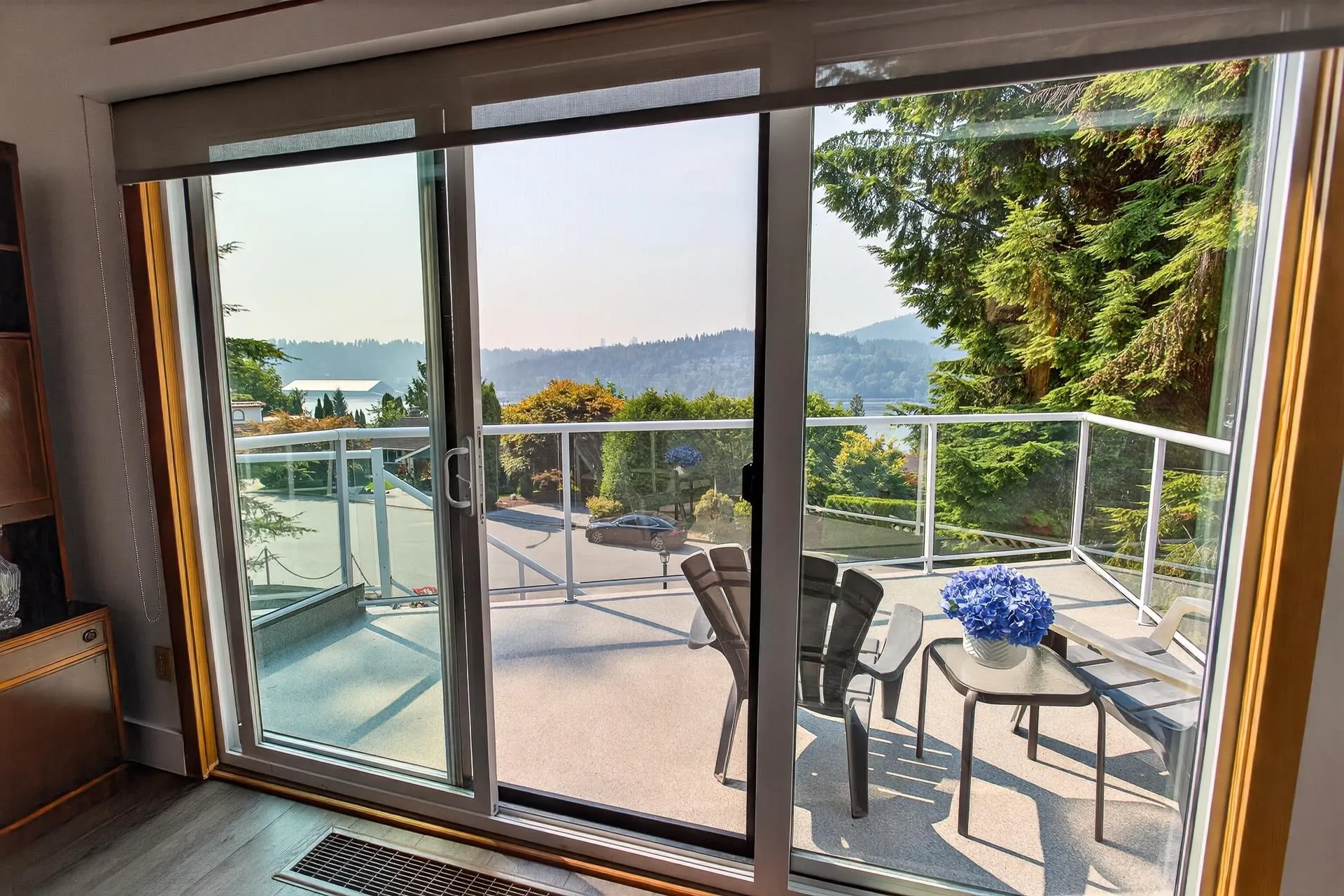 15 Crawford Bay
