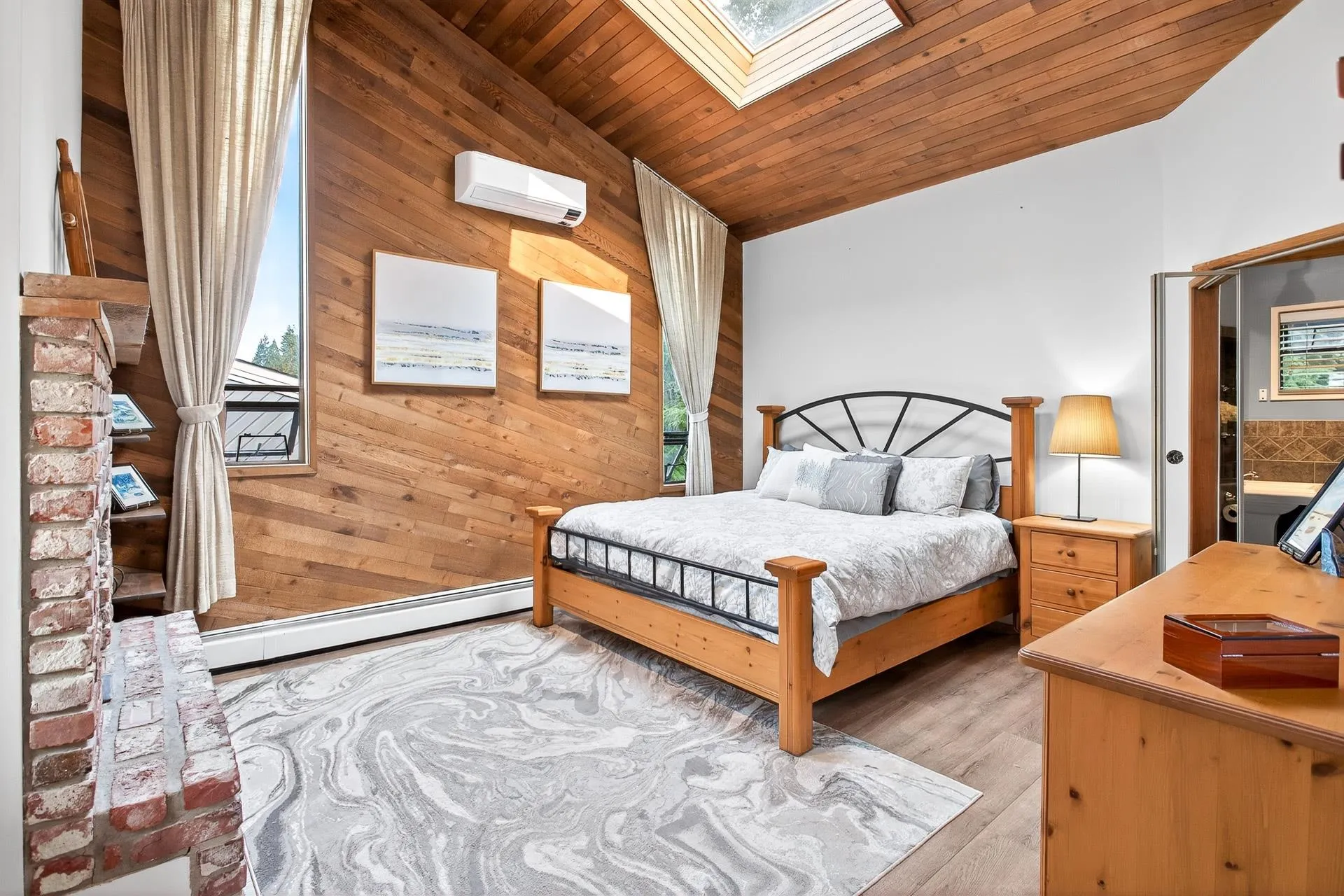 15 Crawford Bay