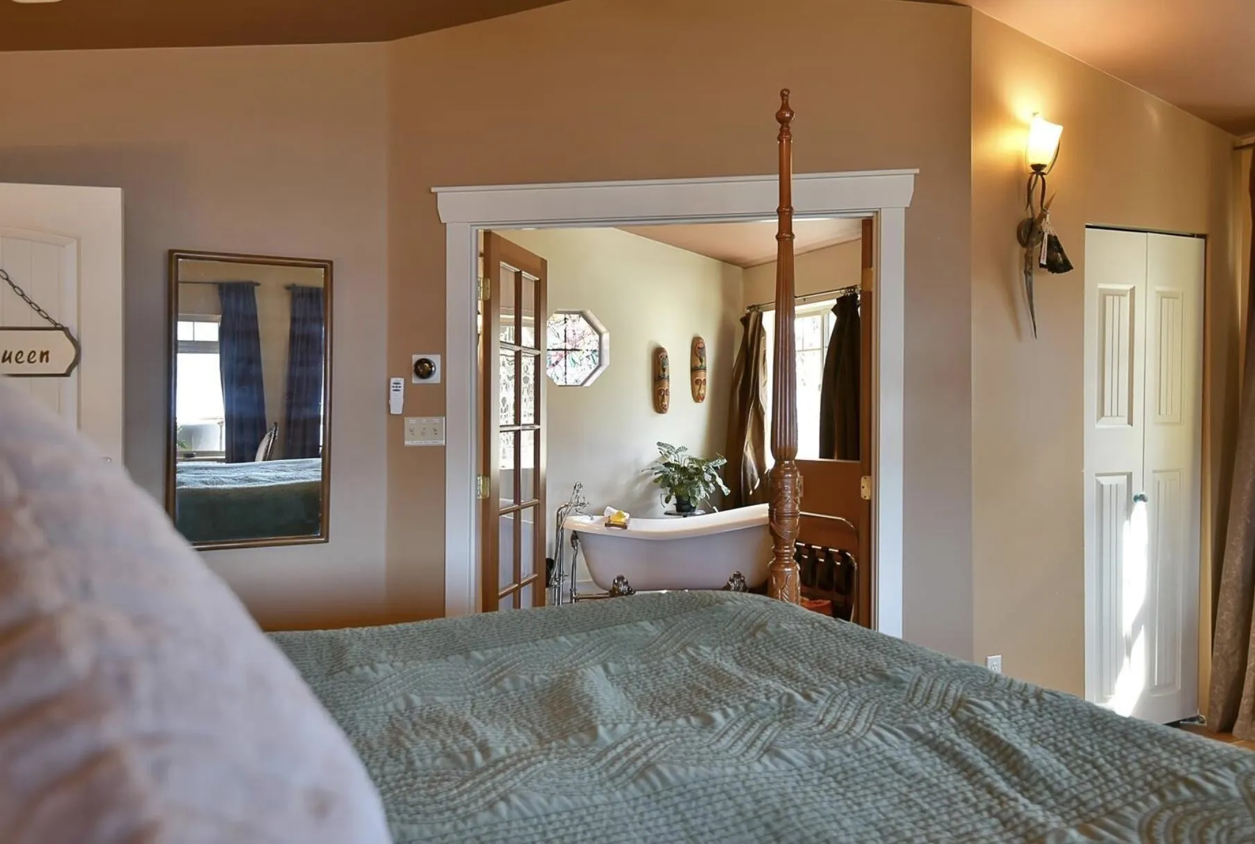 7545 Islets Place