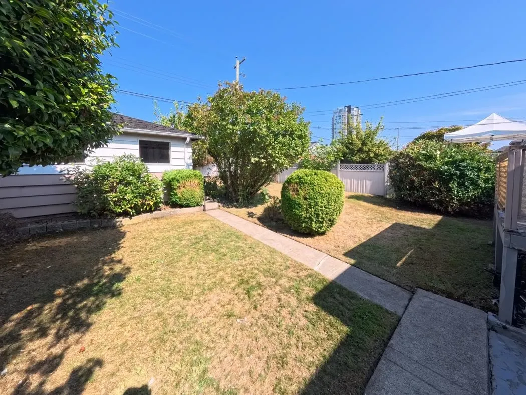 749 W 60th Avenue