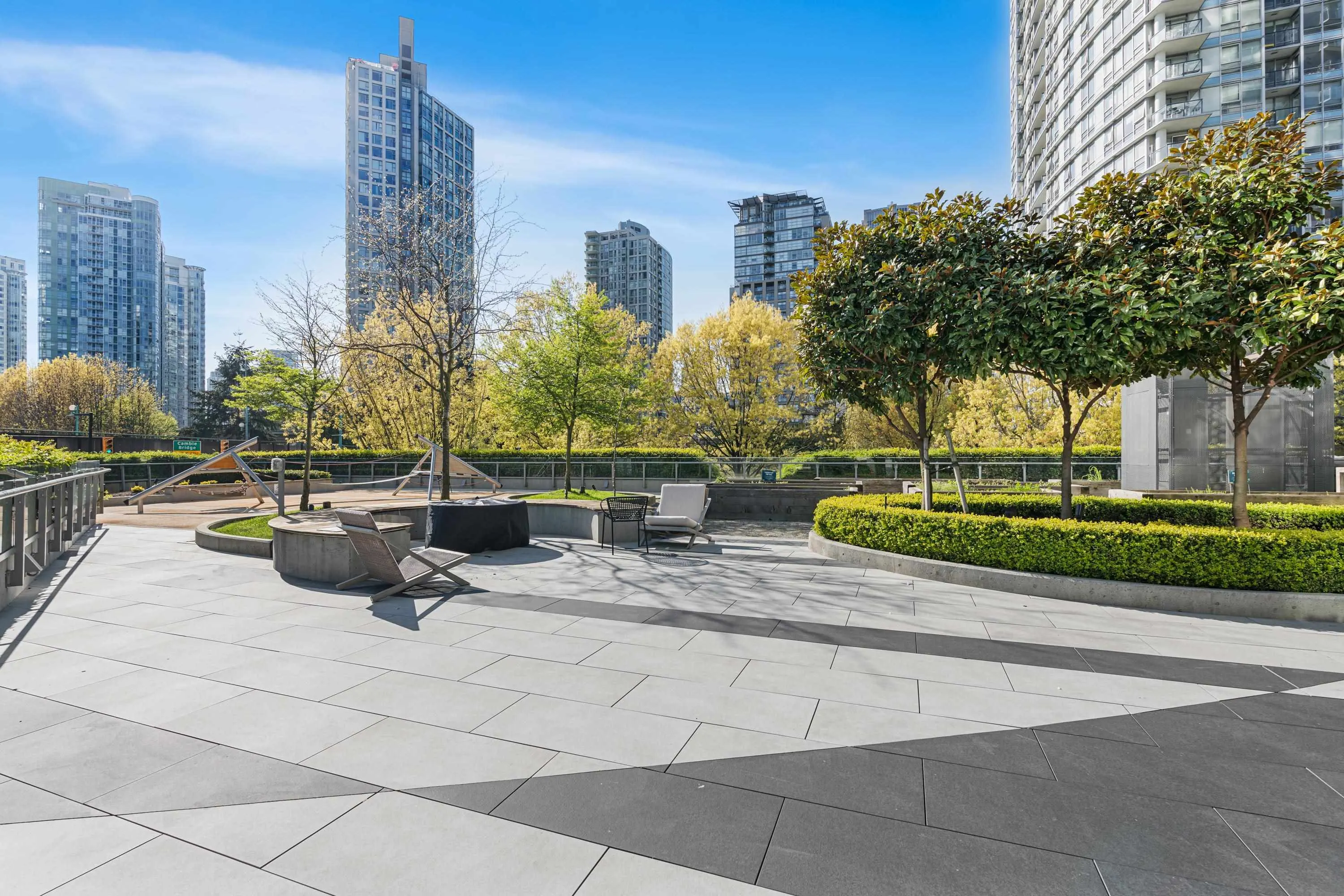 1585 87 Nelson Street