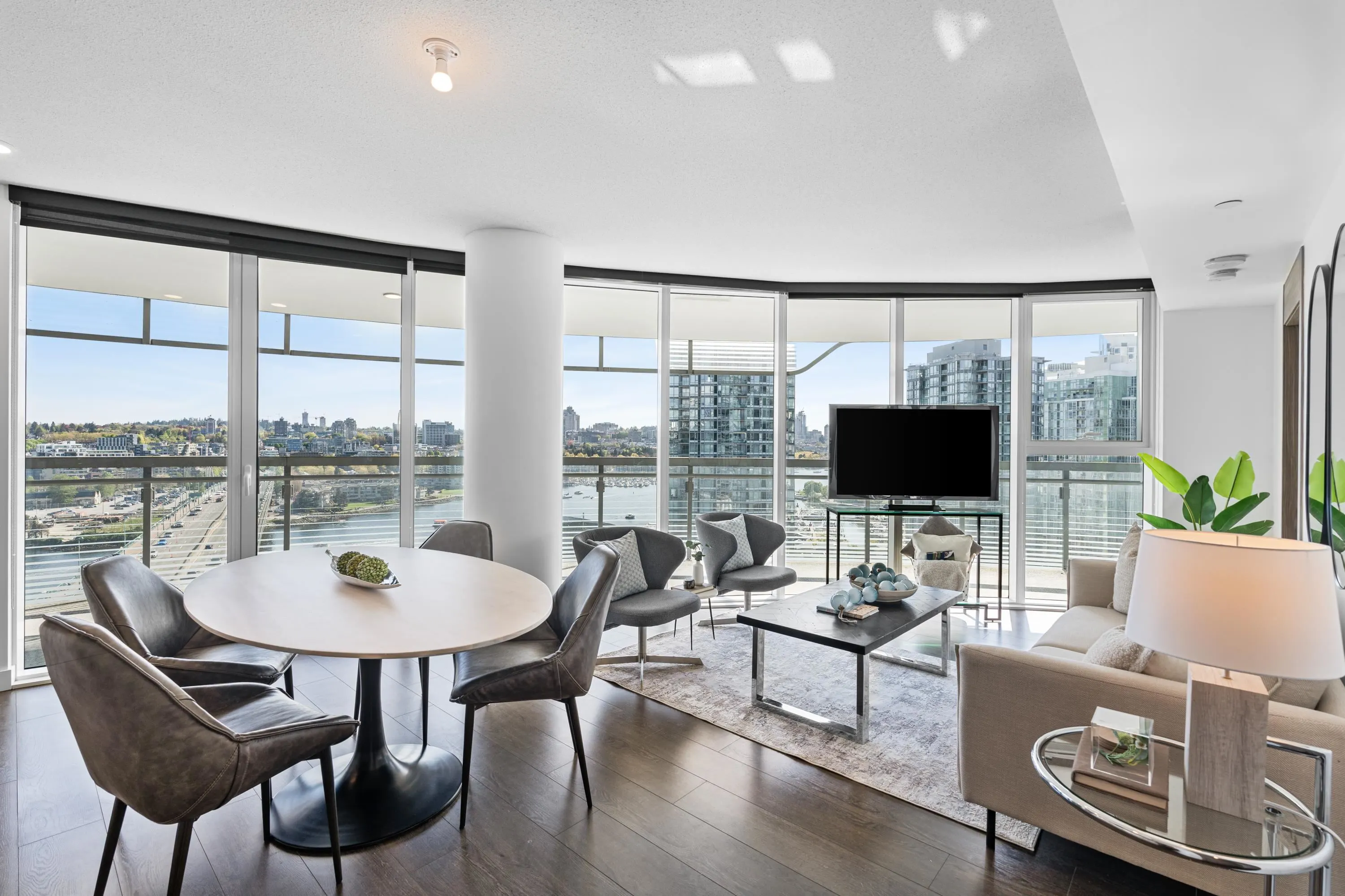 1585 87 Nelson Street