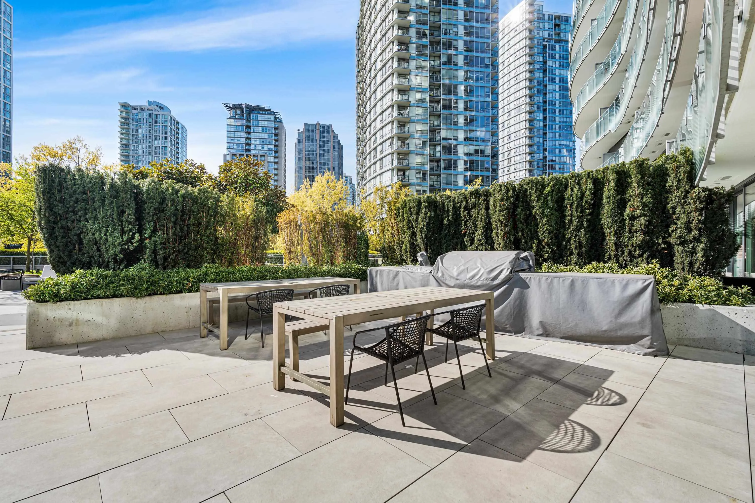 1585 87 Nelson Street