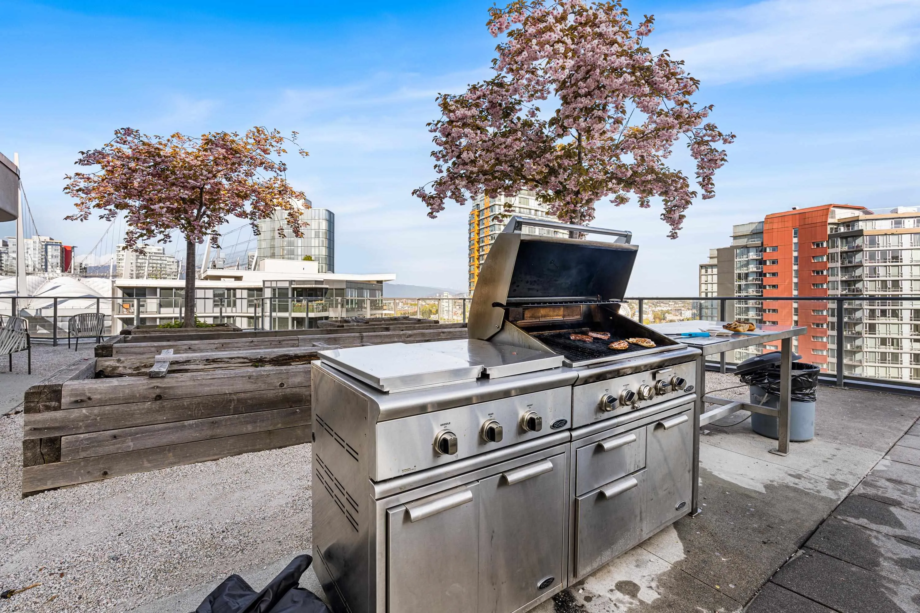 1585 87 Nelson Street