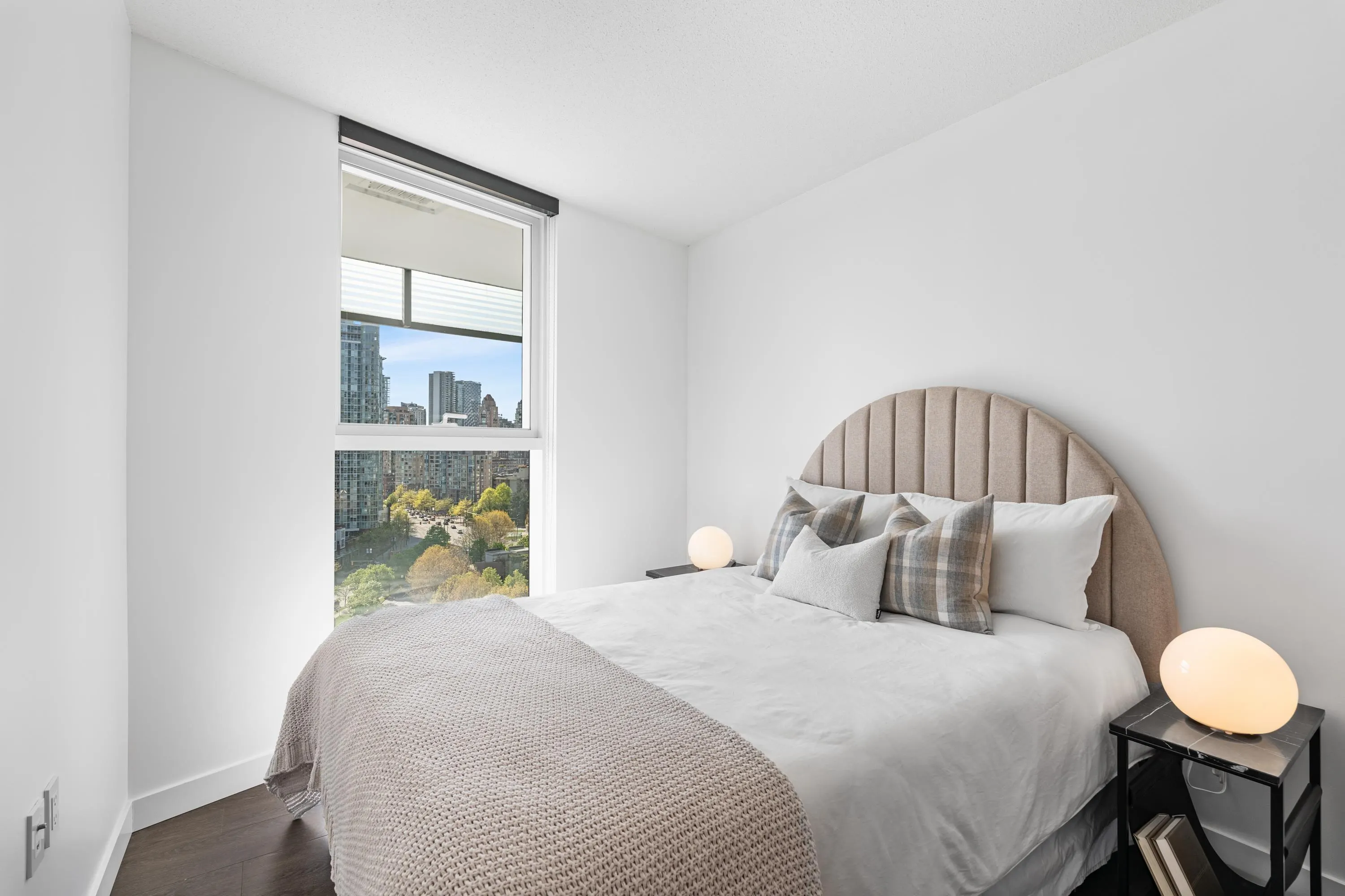 1585 87 Nelson Street