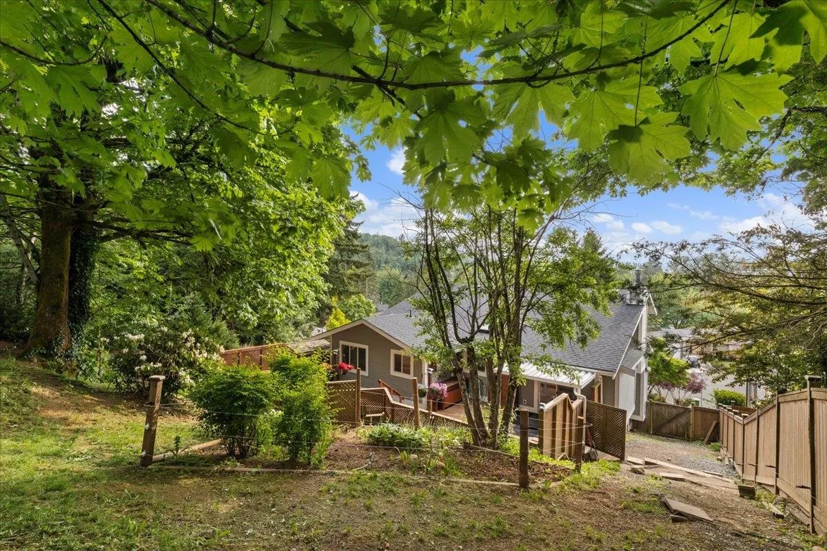3344 Omineca