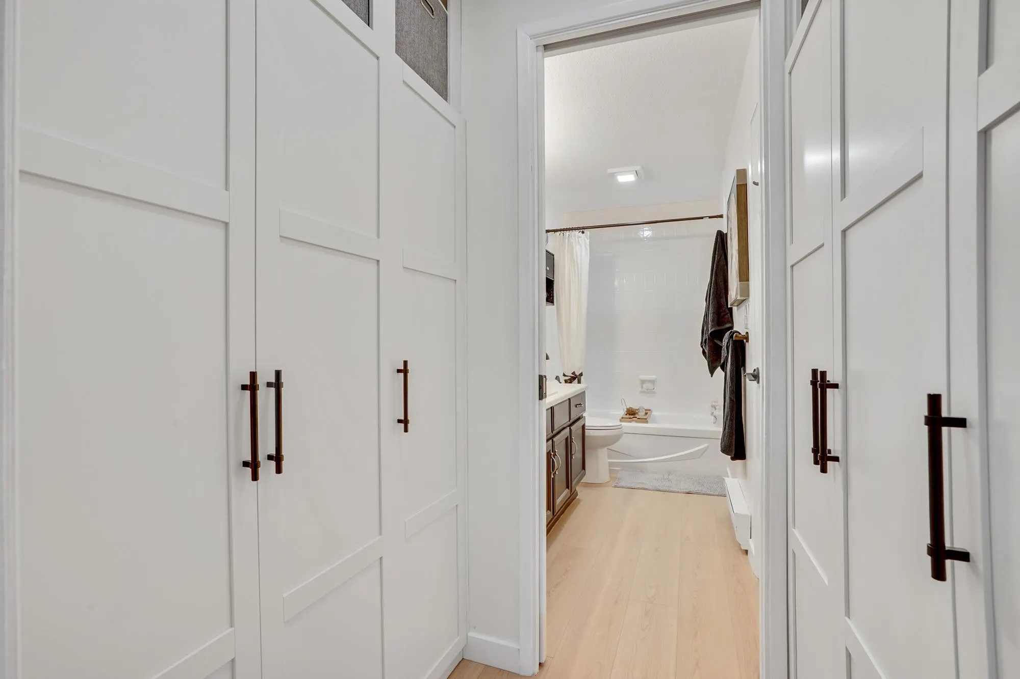 310 33490 Cottage Lane