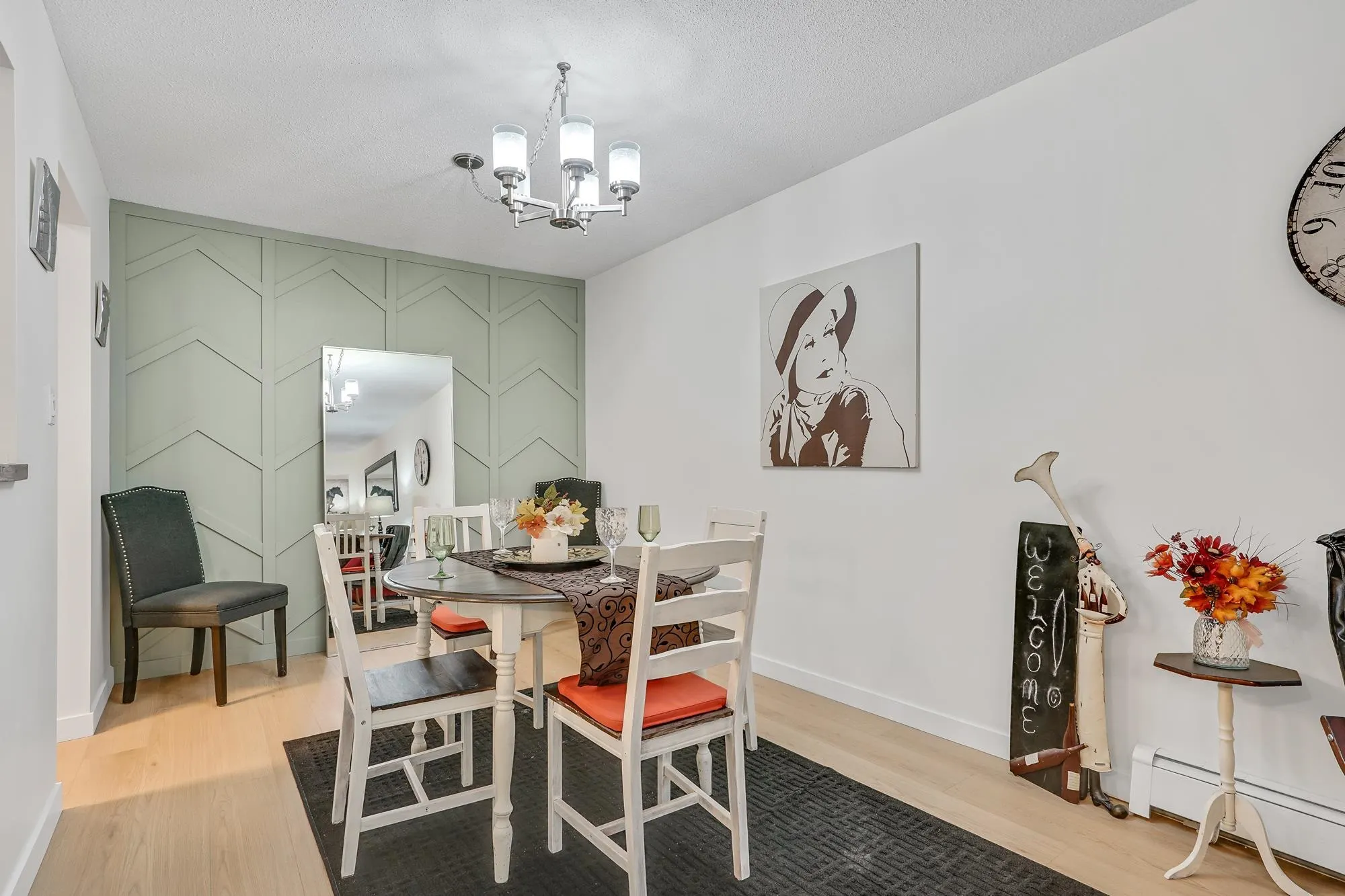 310 33490 Cottage Lane