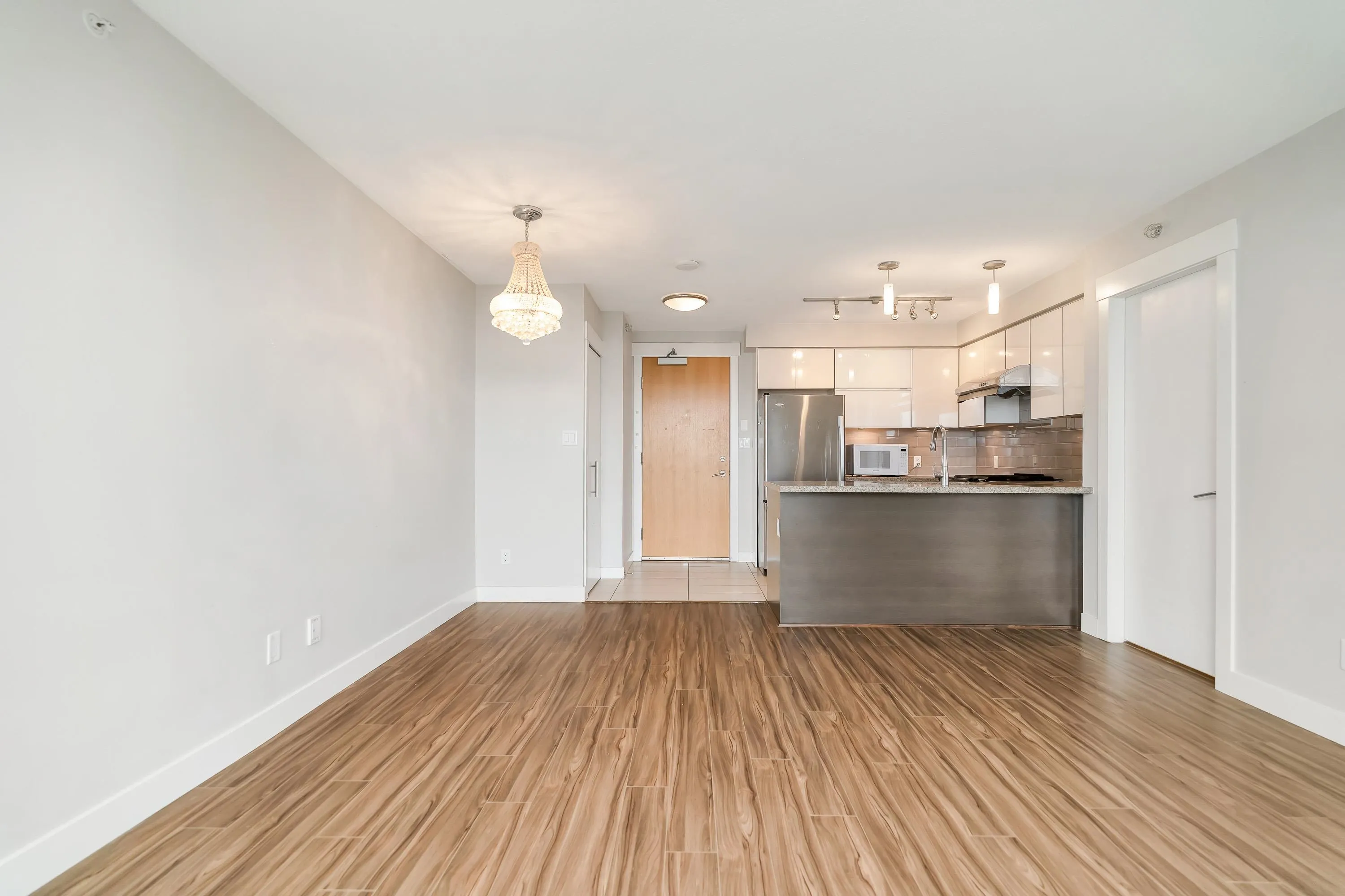 1007 6733 Buswell Street