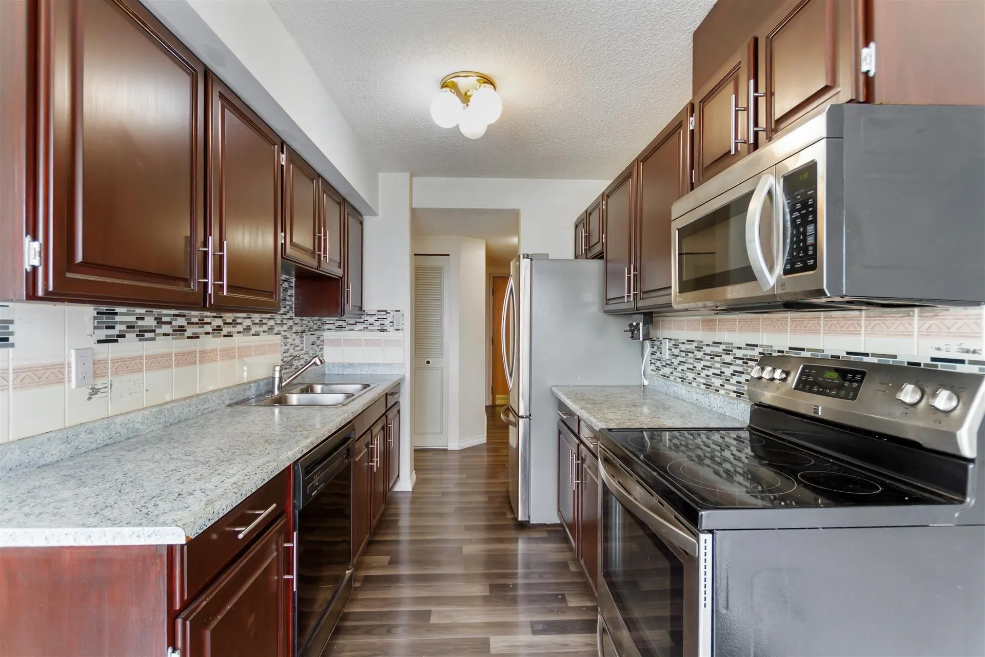 1401 7235 Salisbury Avenue