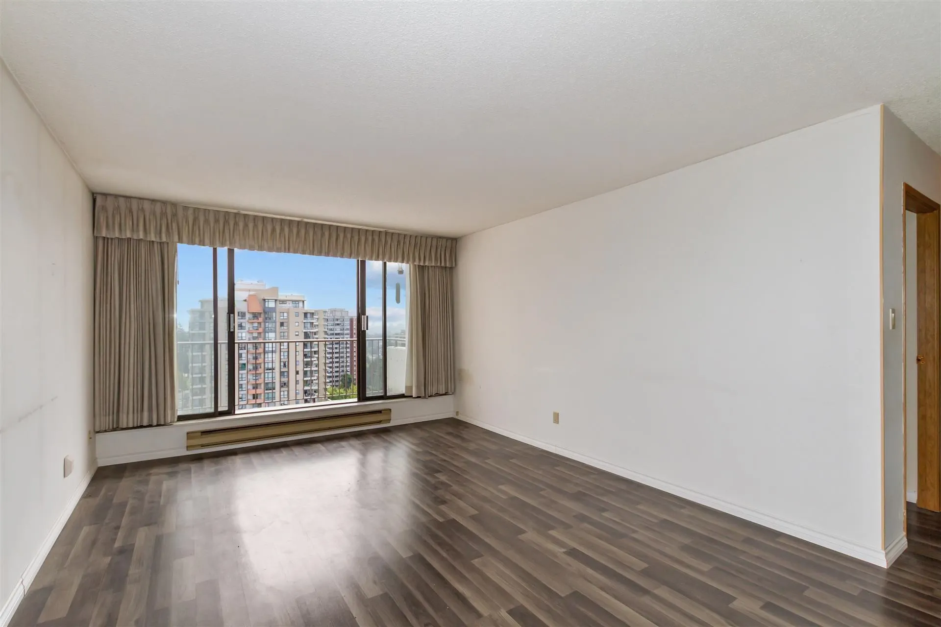 1401 7235 Salisbury Avenue