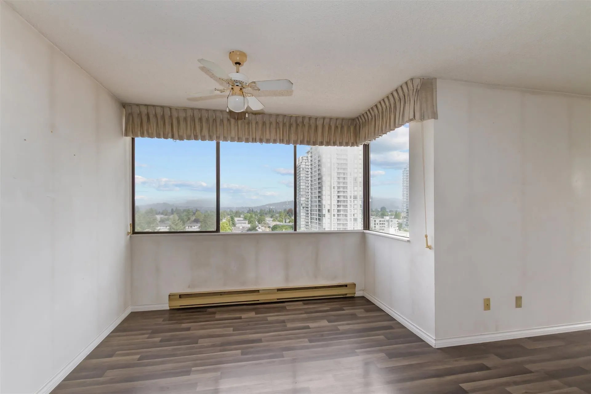 1401 7235 Salisbury Avenue