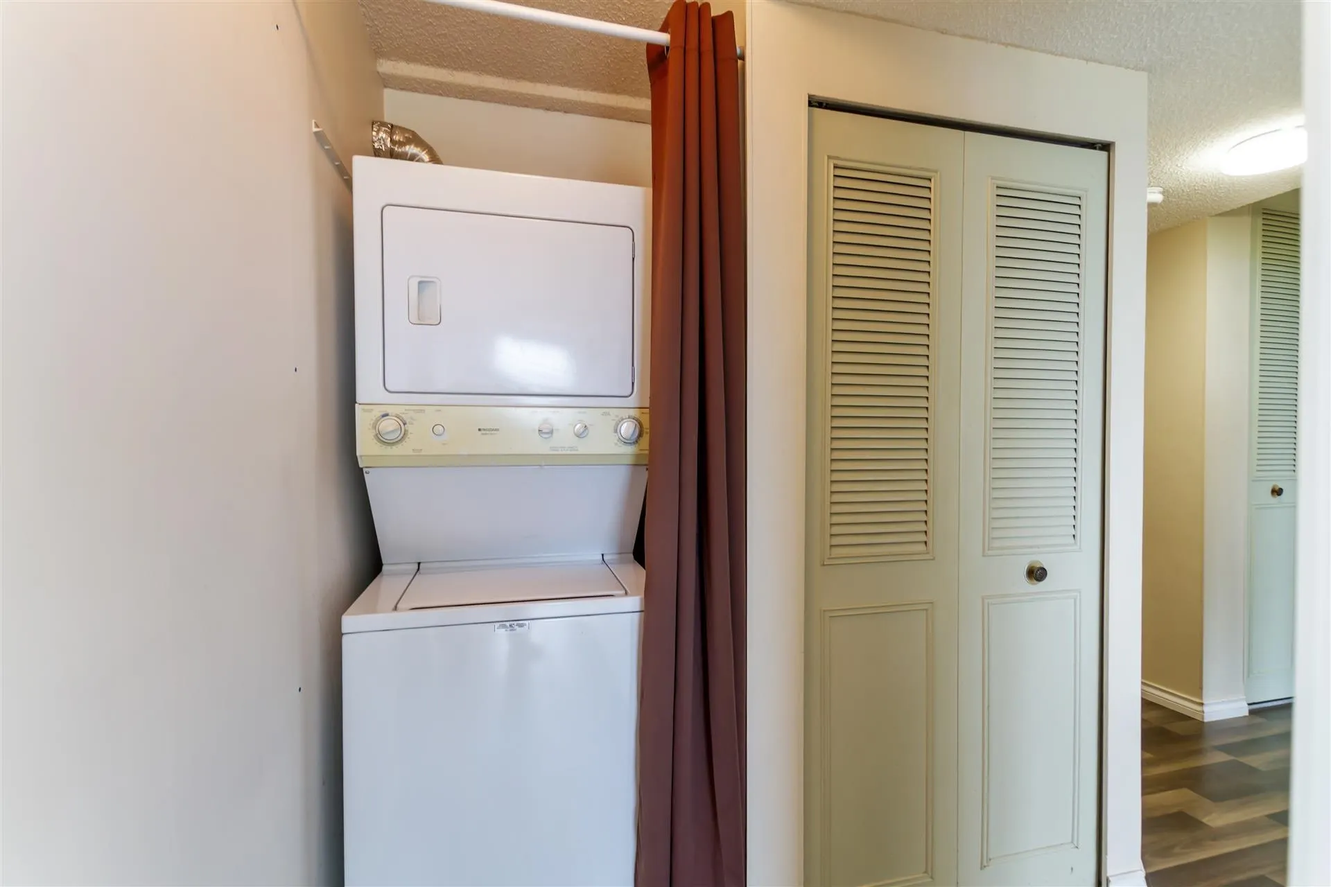 1401 7235 Salisbury Avenue