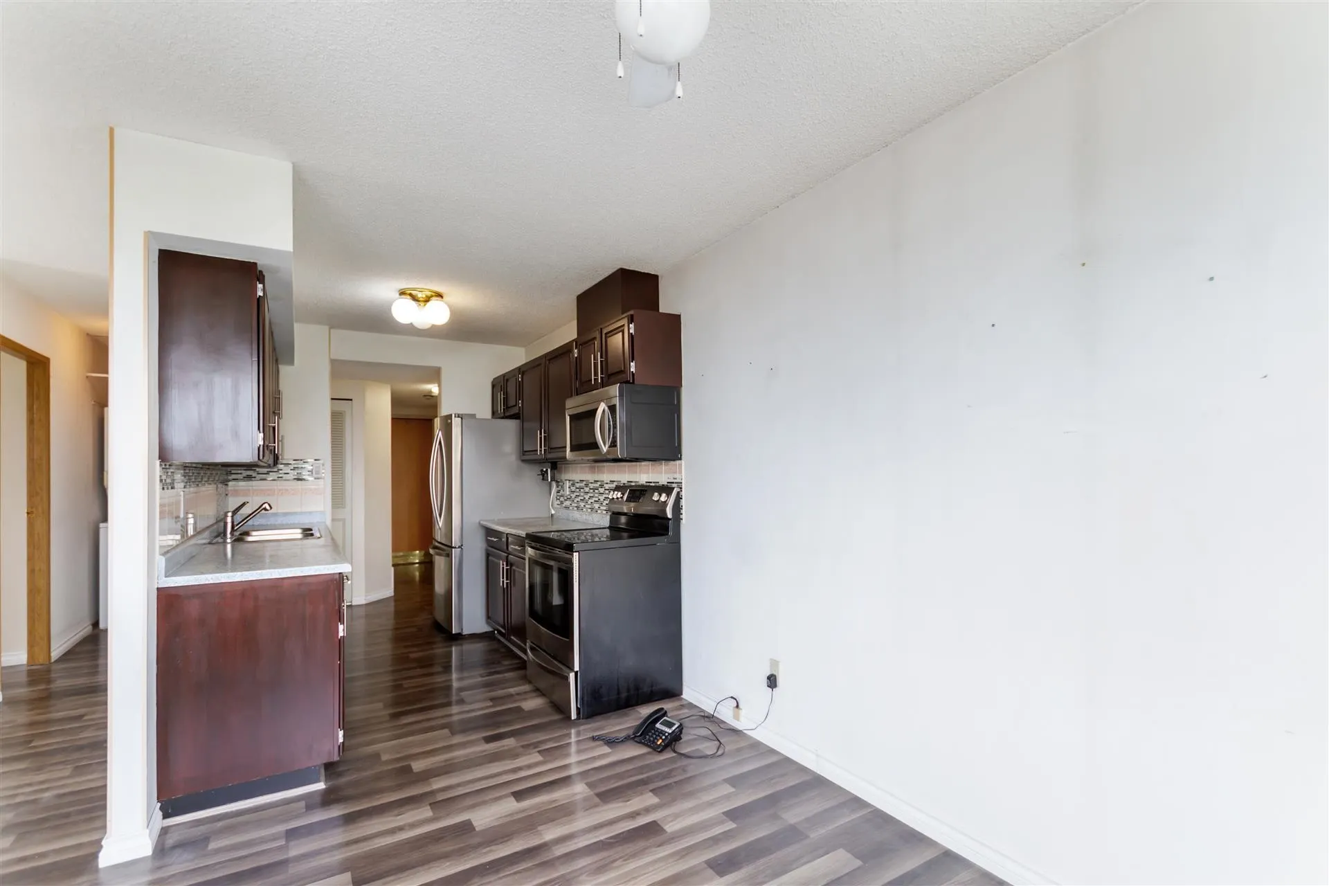 1401 7235 Salisbury Avenue