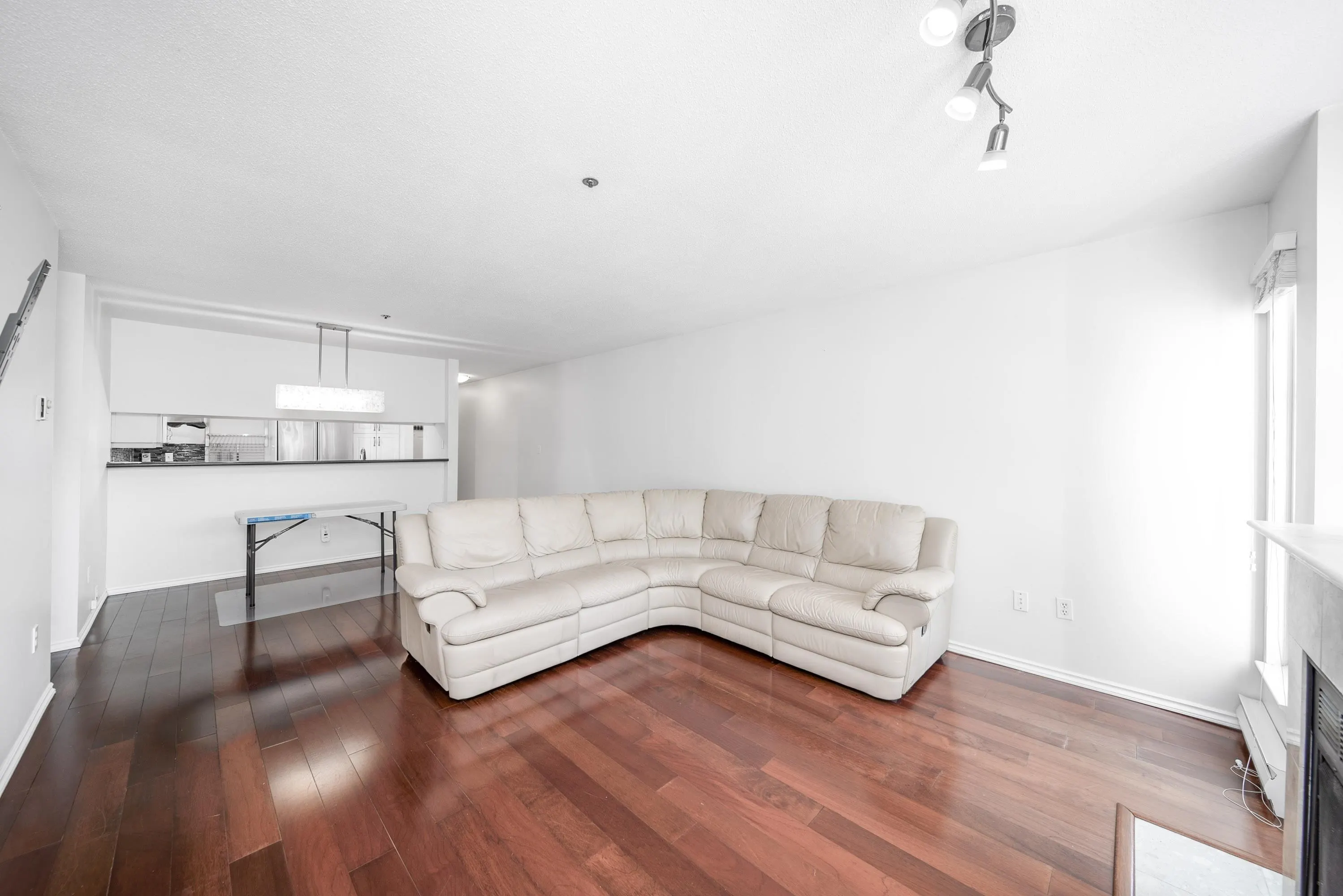 302 8728 SW Marine Drive
