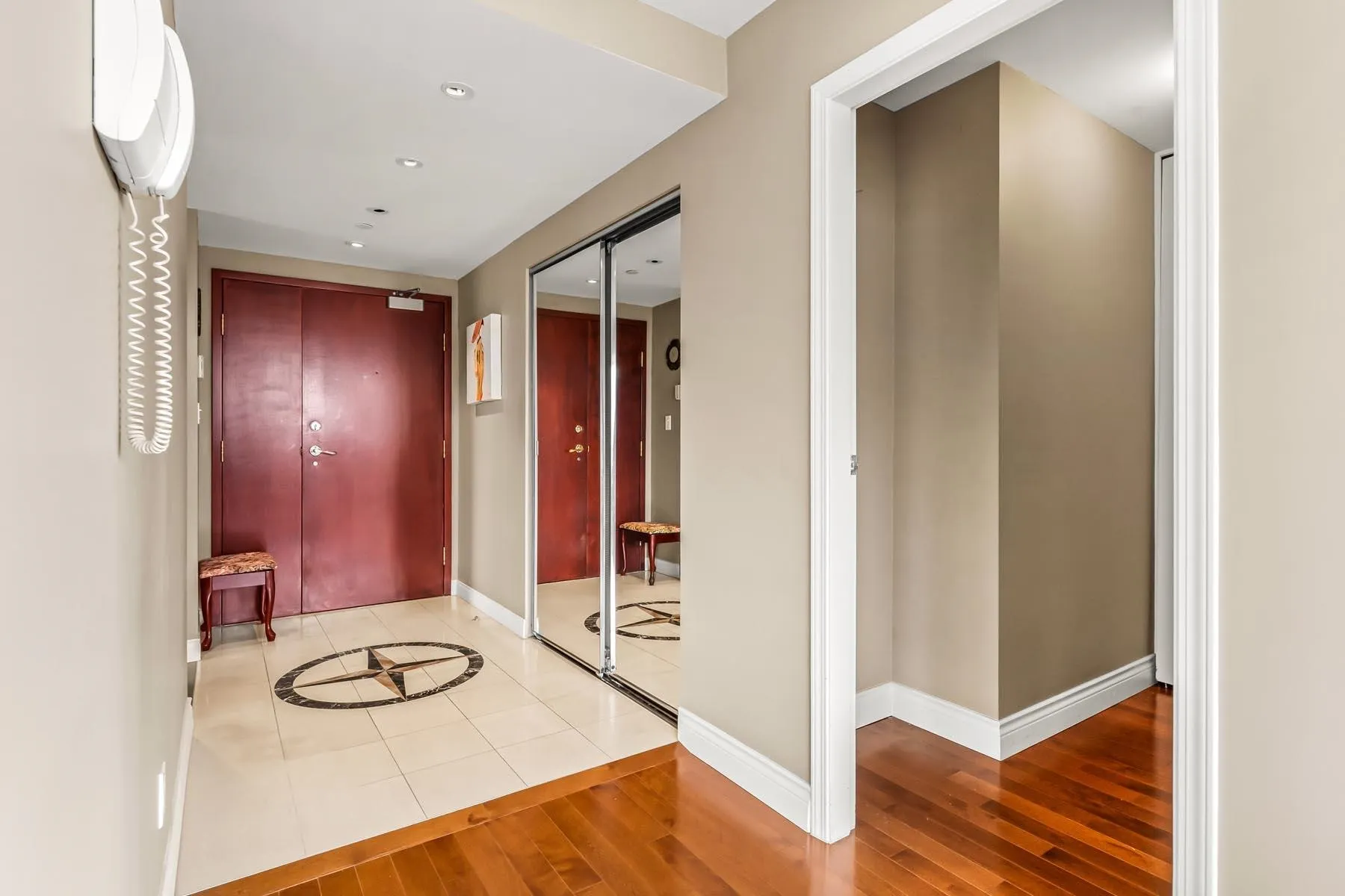 1605 1383 Marinaside Crescent