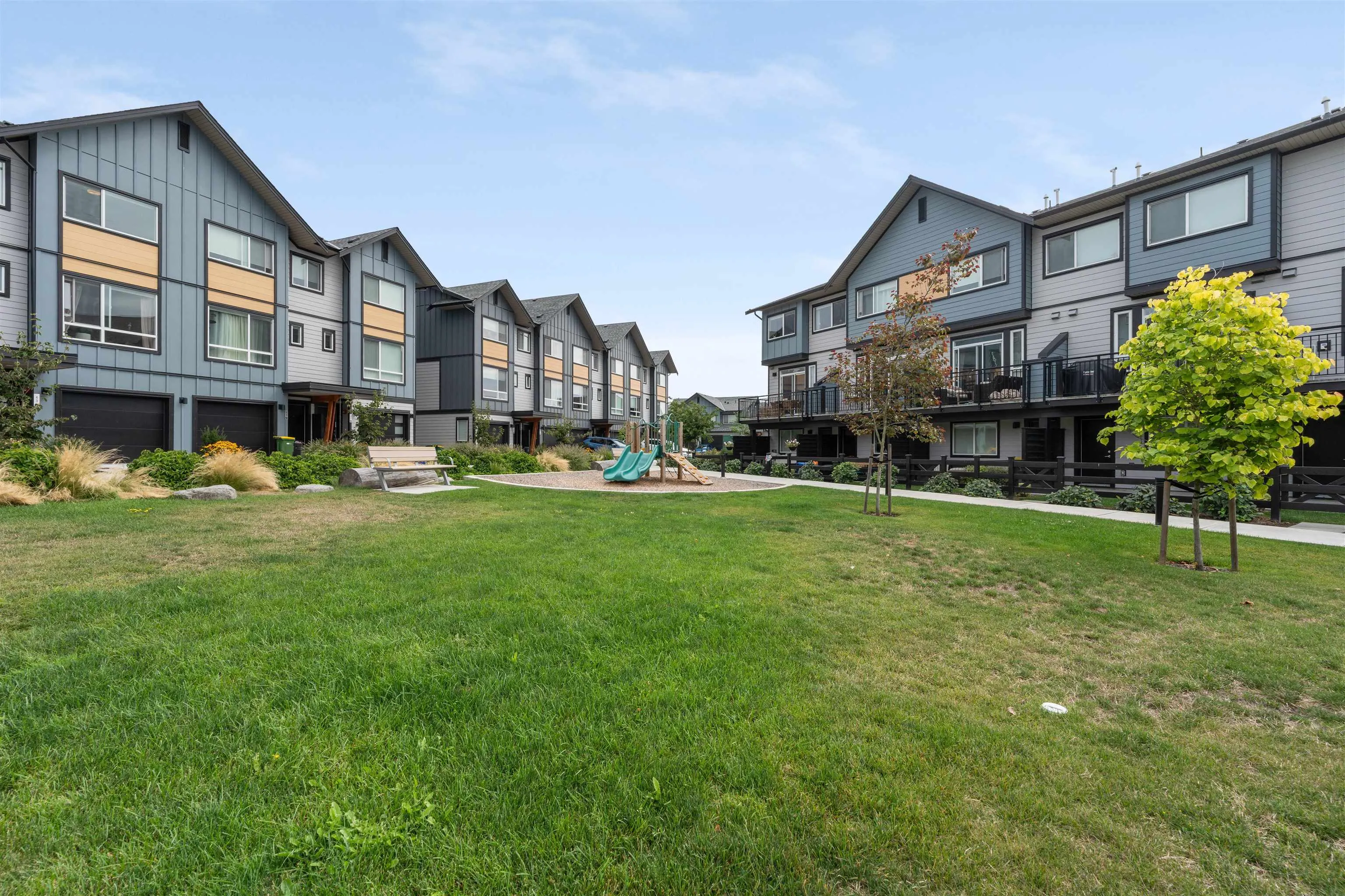 4 4375 Cormorant Way