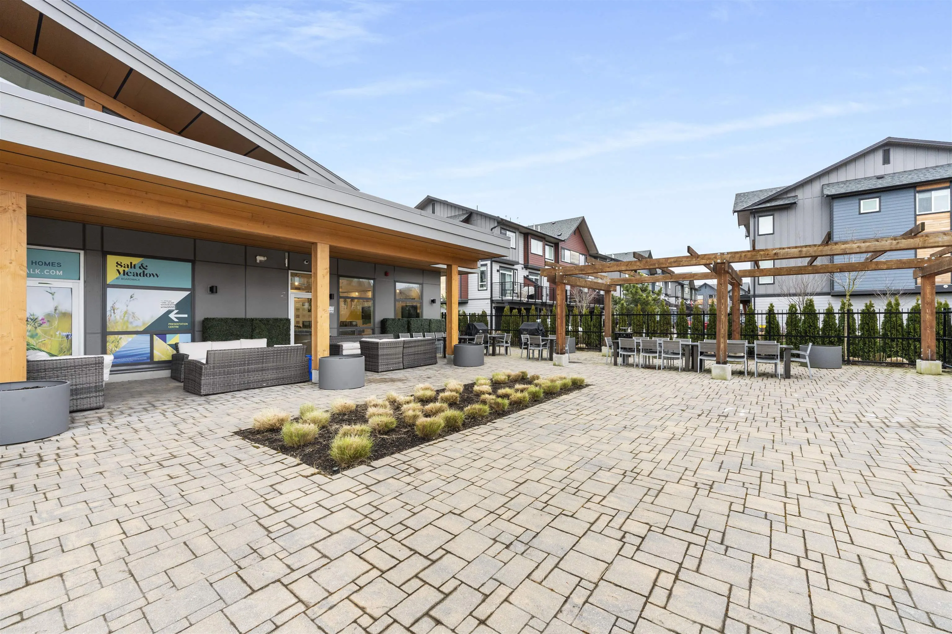 4 4375 Cormorant Way