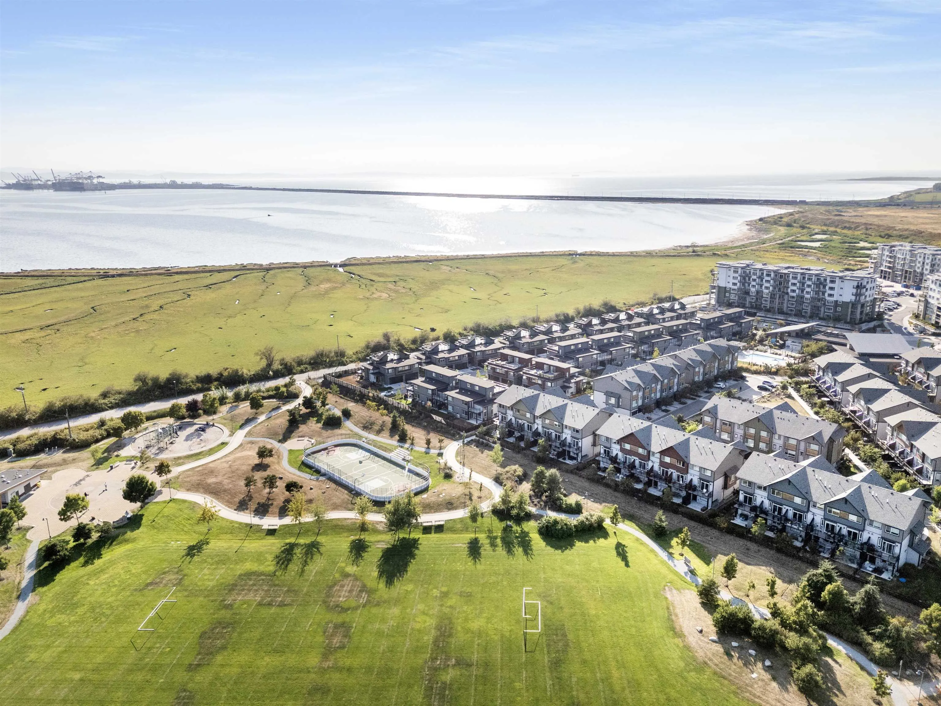 4 4375 Cormorant Way