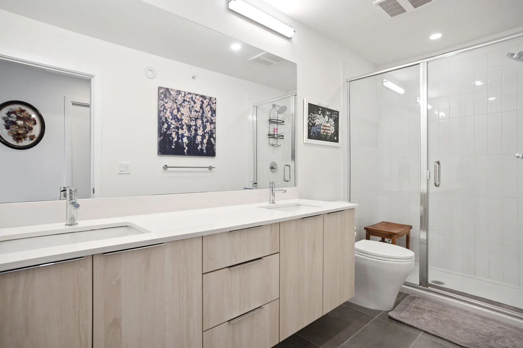 4 4375 Cormorant Way