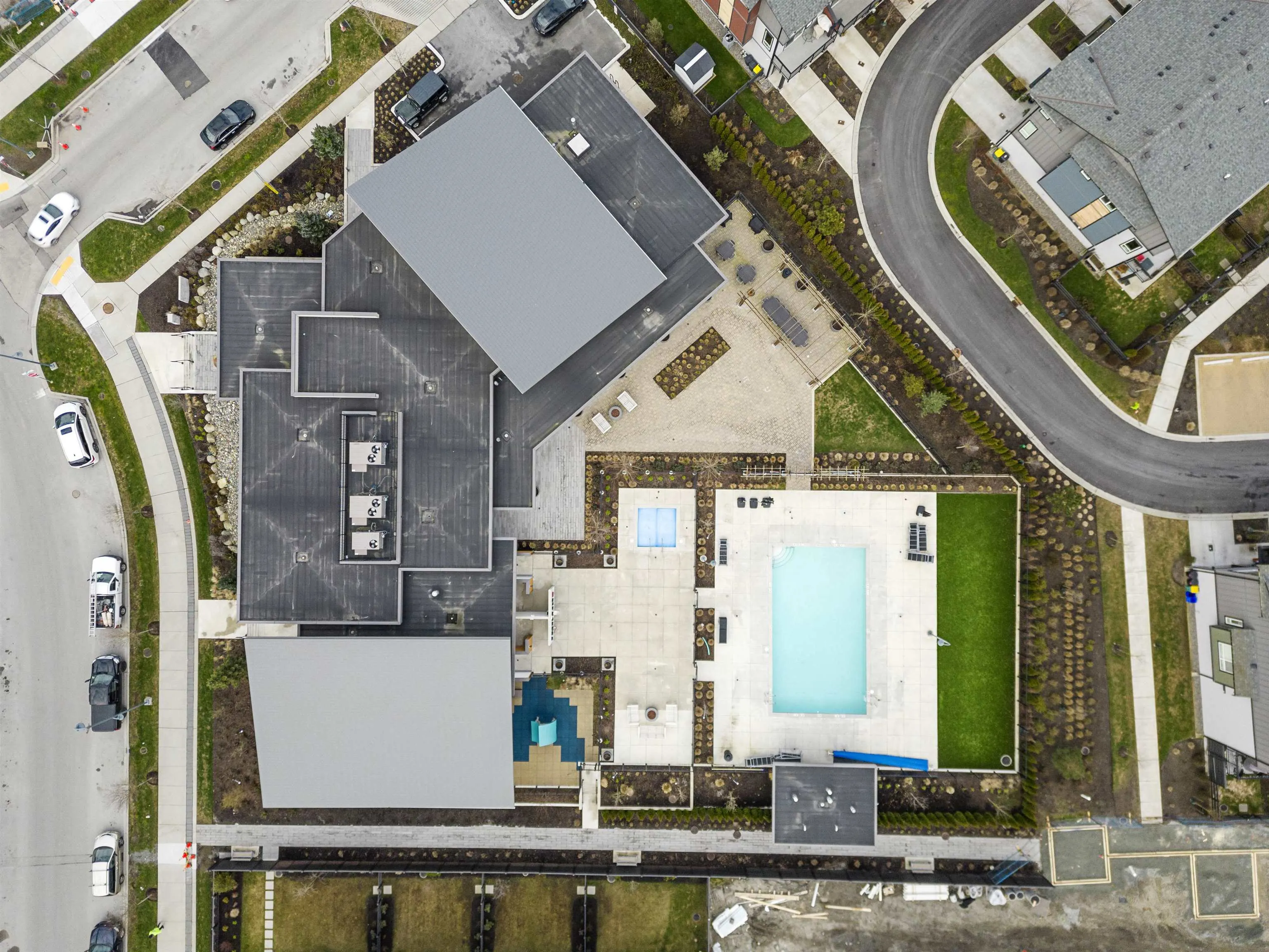 4 4375 Cormorant Way