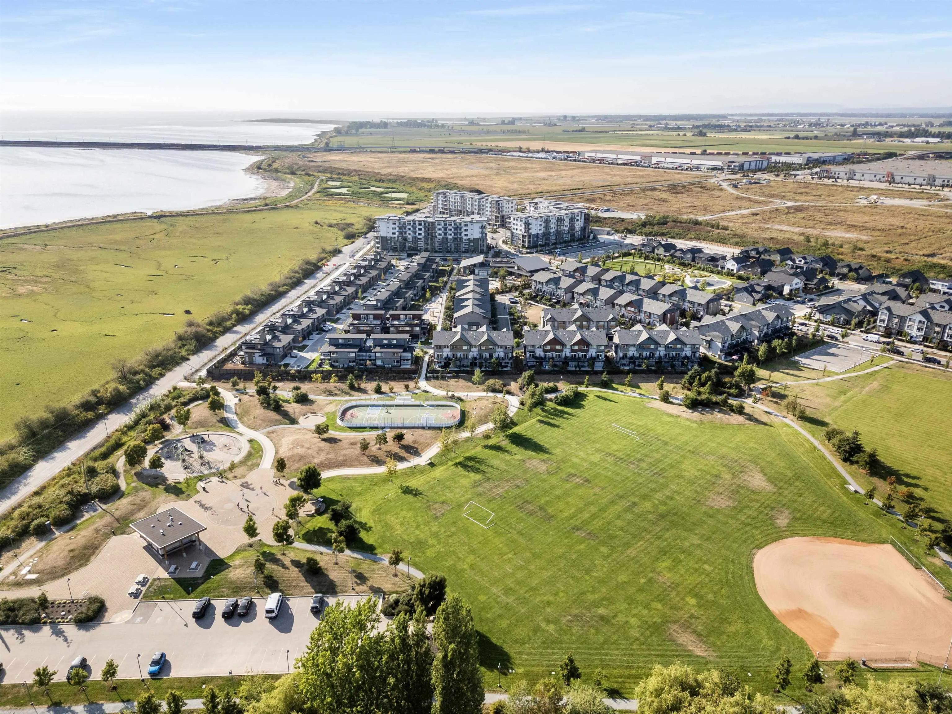 4 4375 Cormorant Way