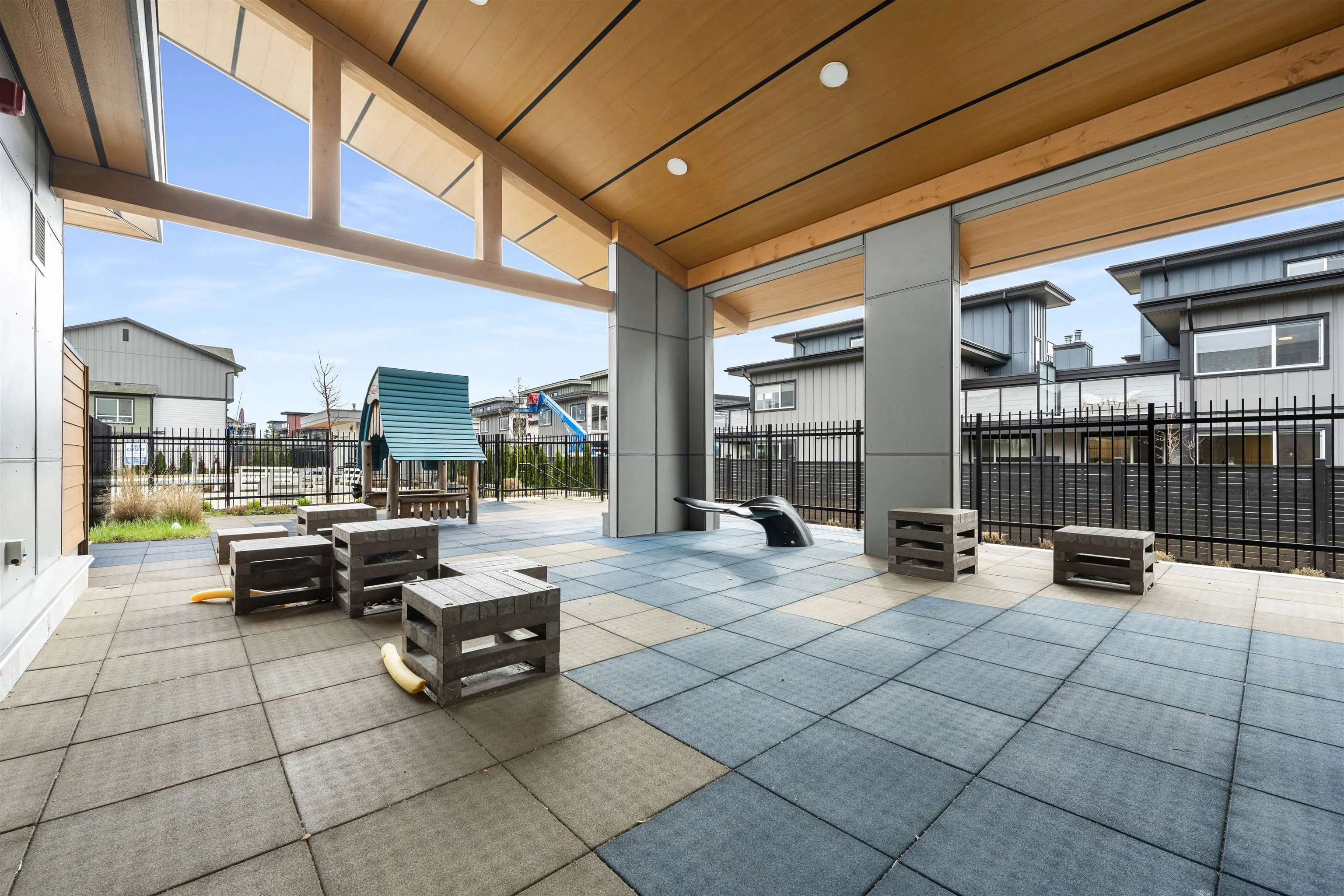 4 4375 Cormorant Way