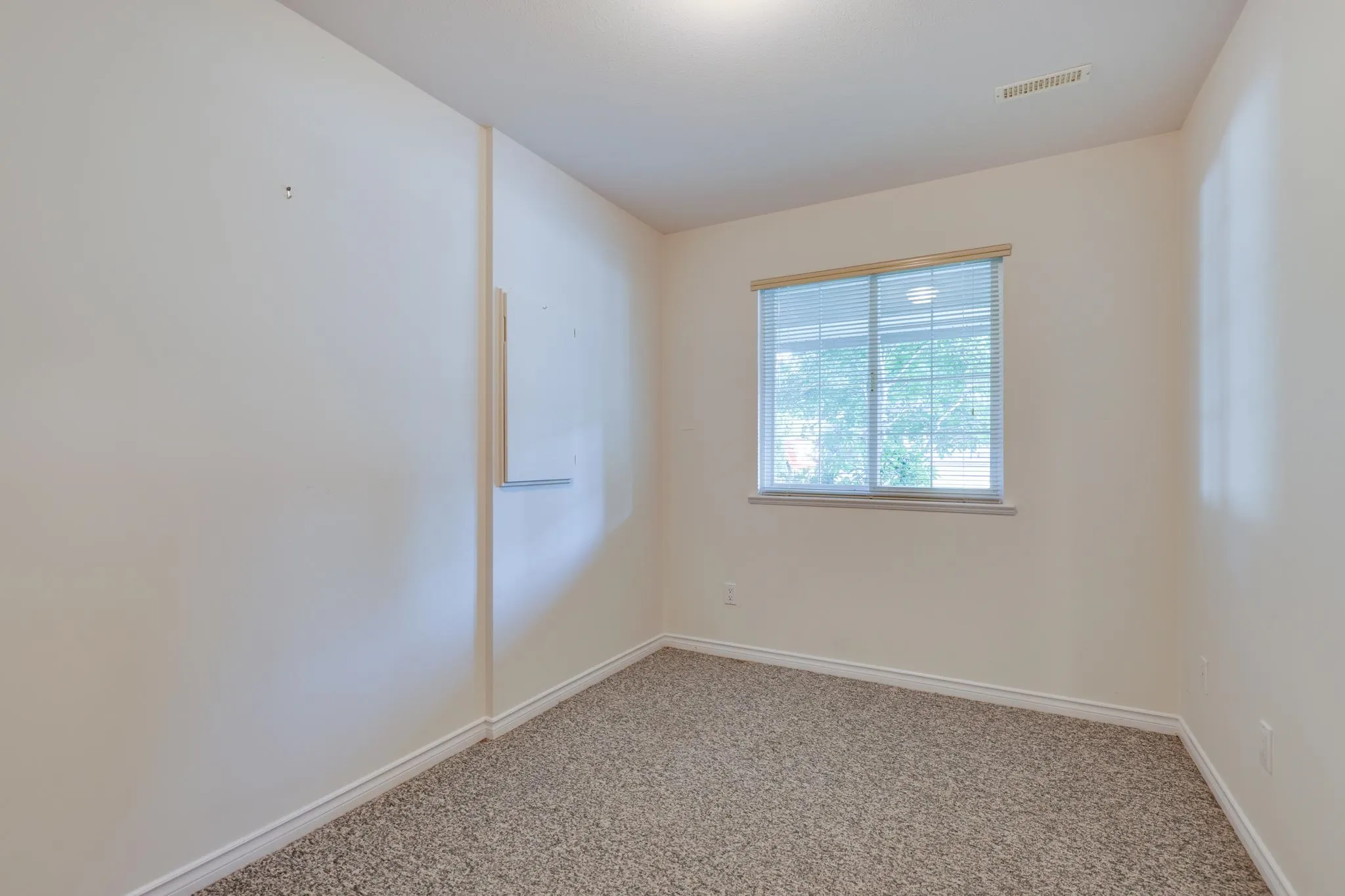 20509 123 Avenue