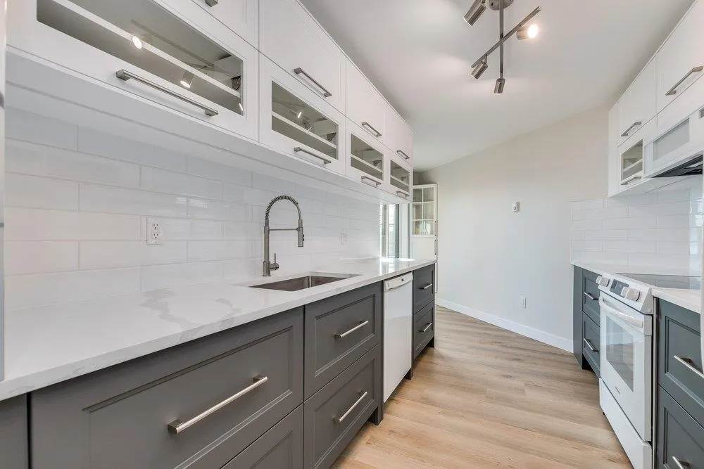 119 1150 Quayside Drive