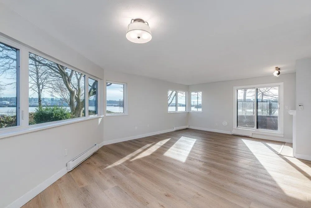 119 1150 Quayside Drive