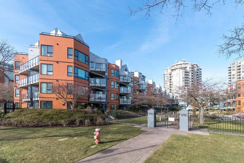 119 1150 Quayside Drive