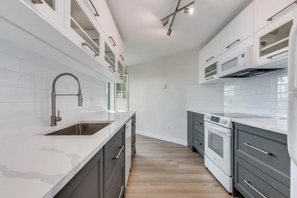 119 1150 Quayside Drive