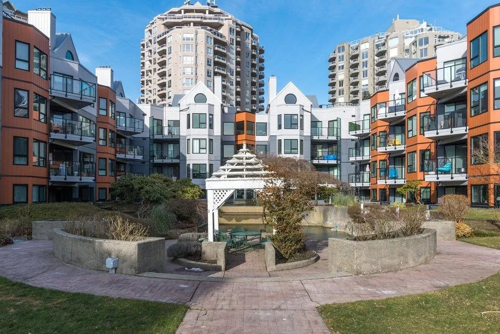 119 1150 Quayside Drive