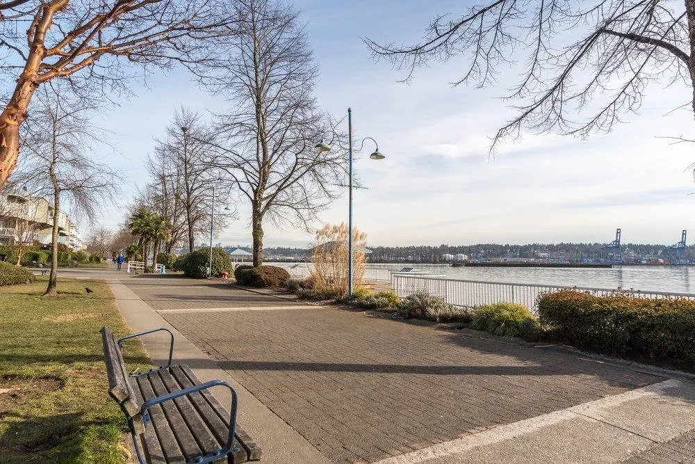 119 1150 Quayside Drive