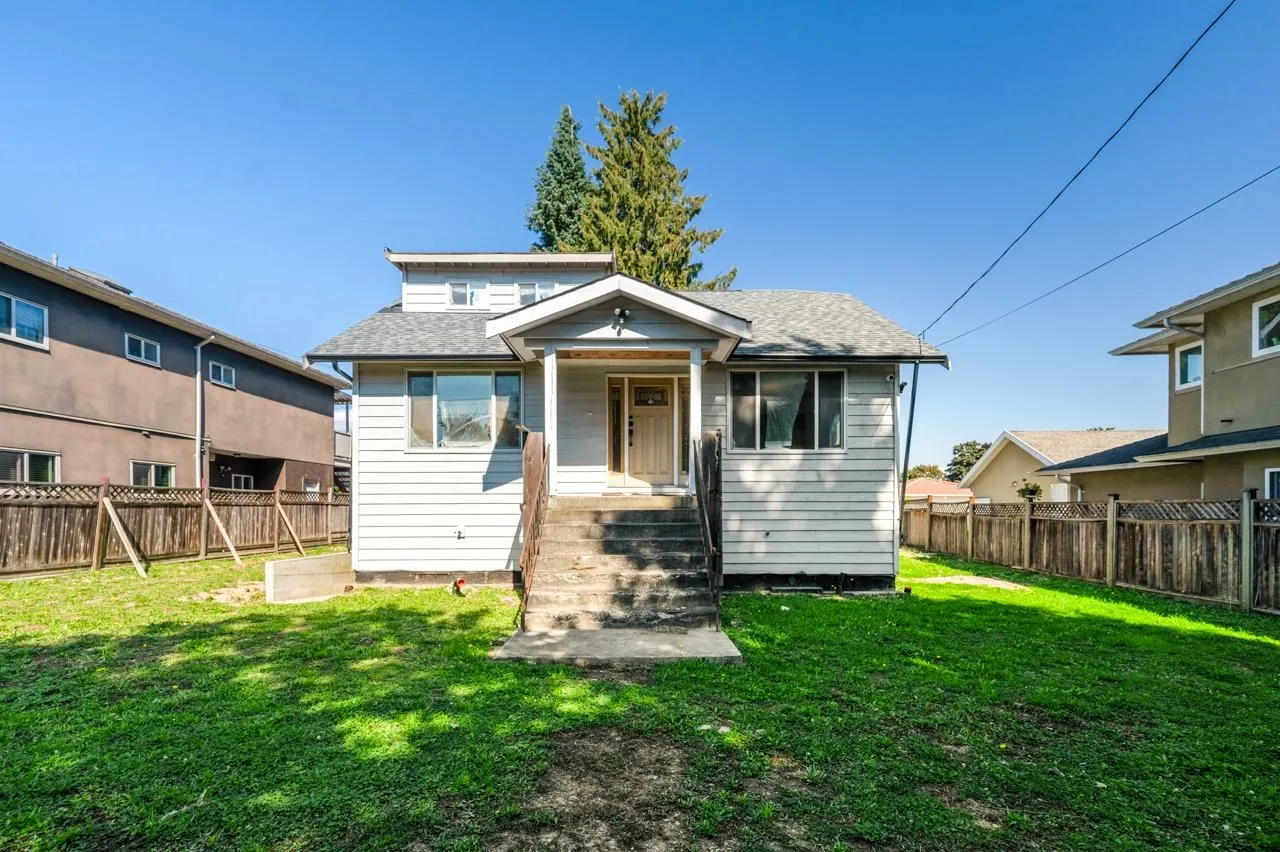 7520 Canada Way