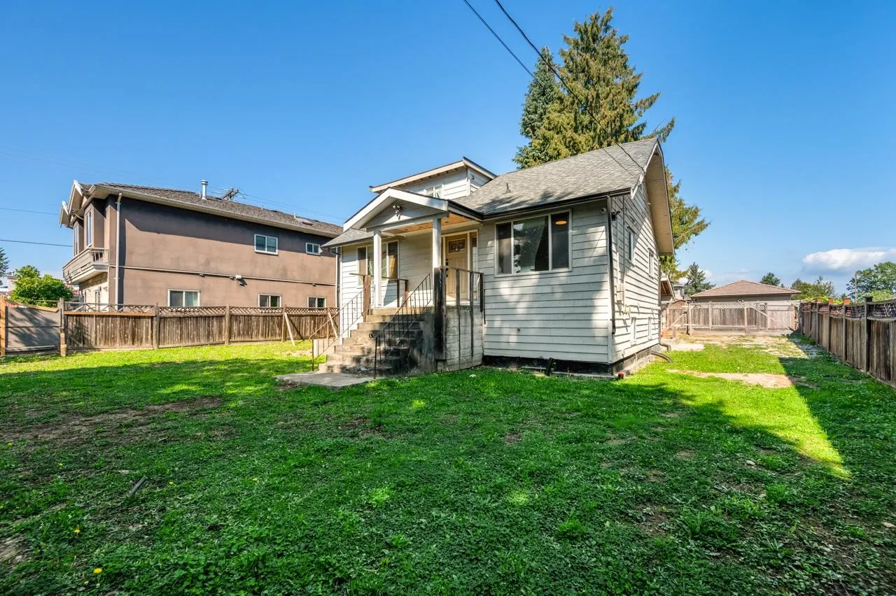 7520 Canada Way