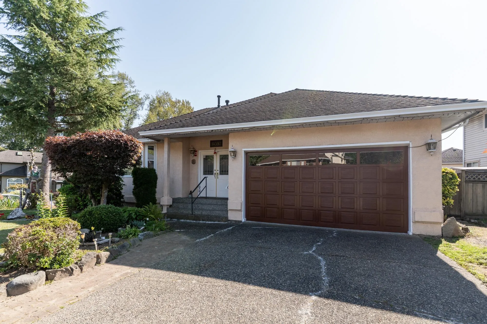 14092 86a Avenue